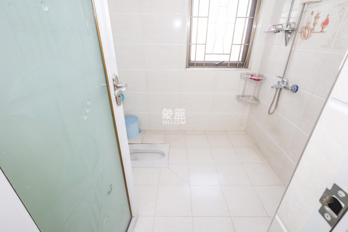 旭辉藏郡(藏郡、旭湘华府)  3室2厅1卫    233.0万 旭辉藏郡(藏郡、旭湘华府)  3室2厅1卫    233.0万卫生间