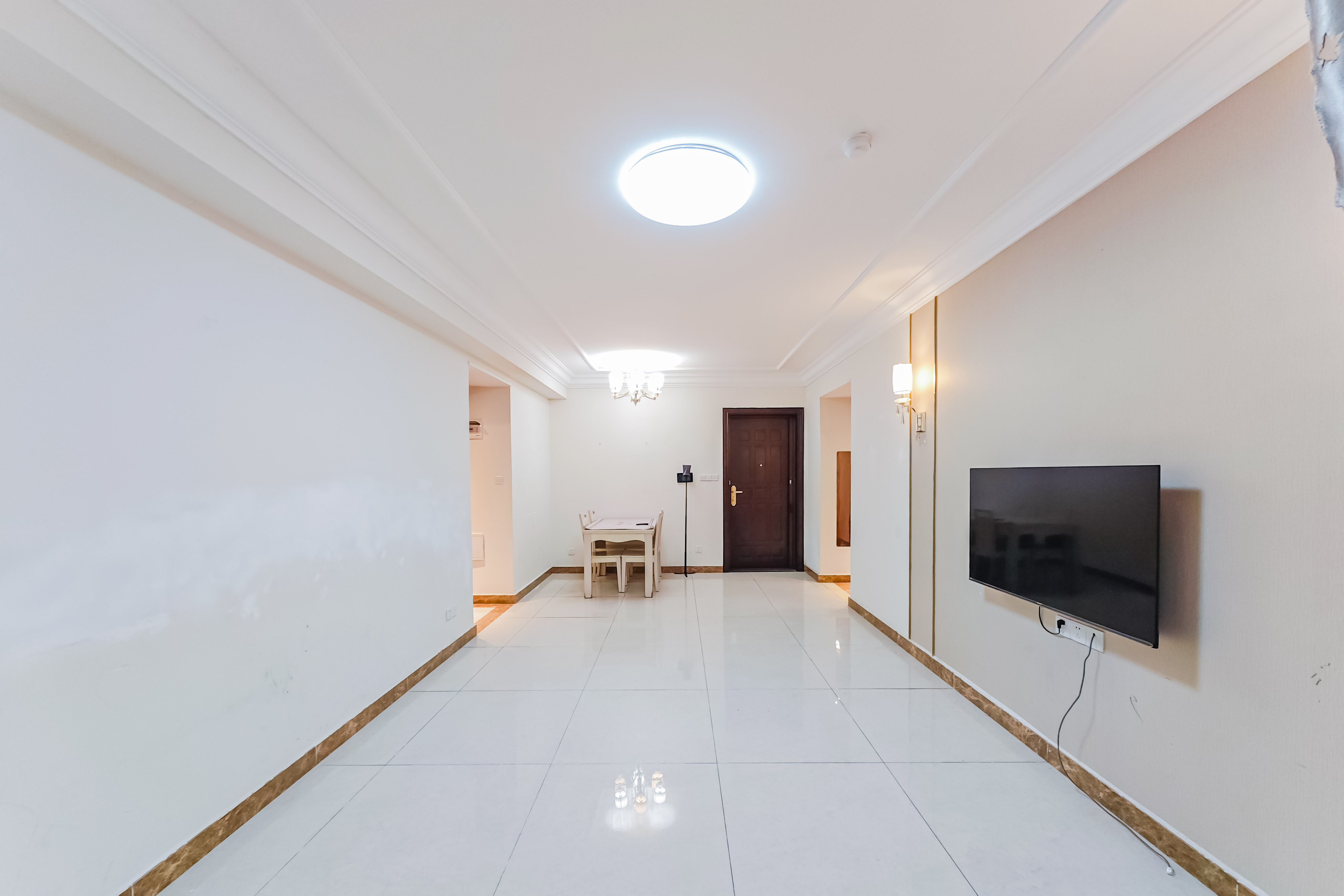 恒大国际广场  3室2厅2卫    96.0万 恒大国际广场  3室2厅2卫    96.0万