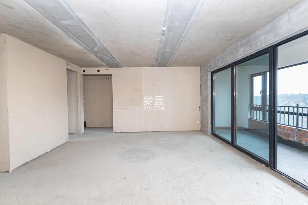 新城观山印  4室2厅2卫    135.0万