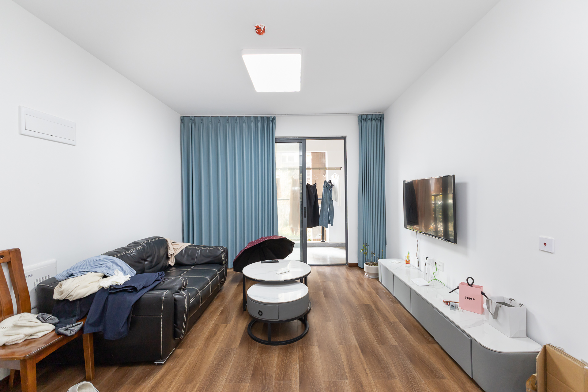 明发阅江悦府  3室2厅1卫    78.0万 明发阅江悦府  3室2厅1卫    78.0万客厅