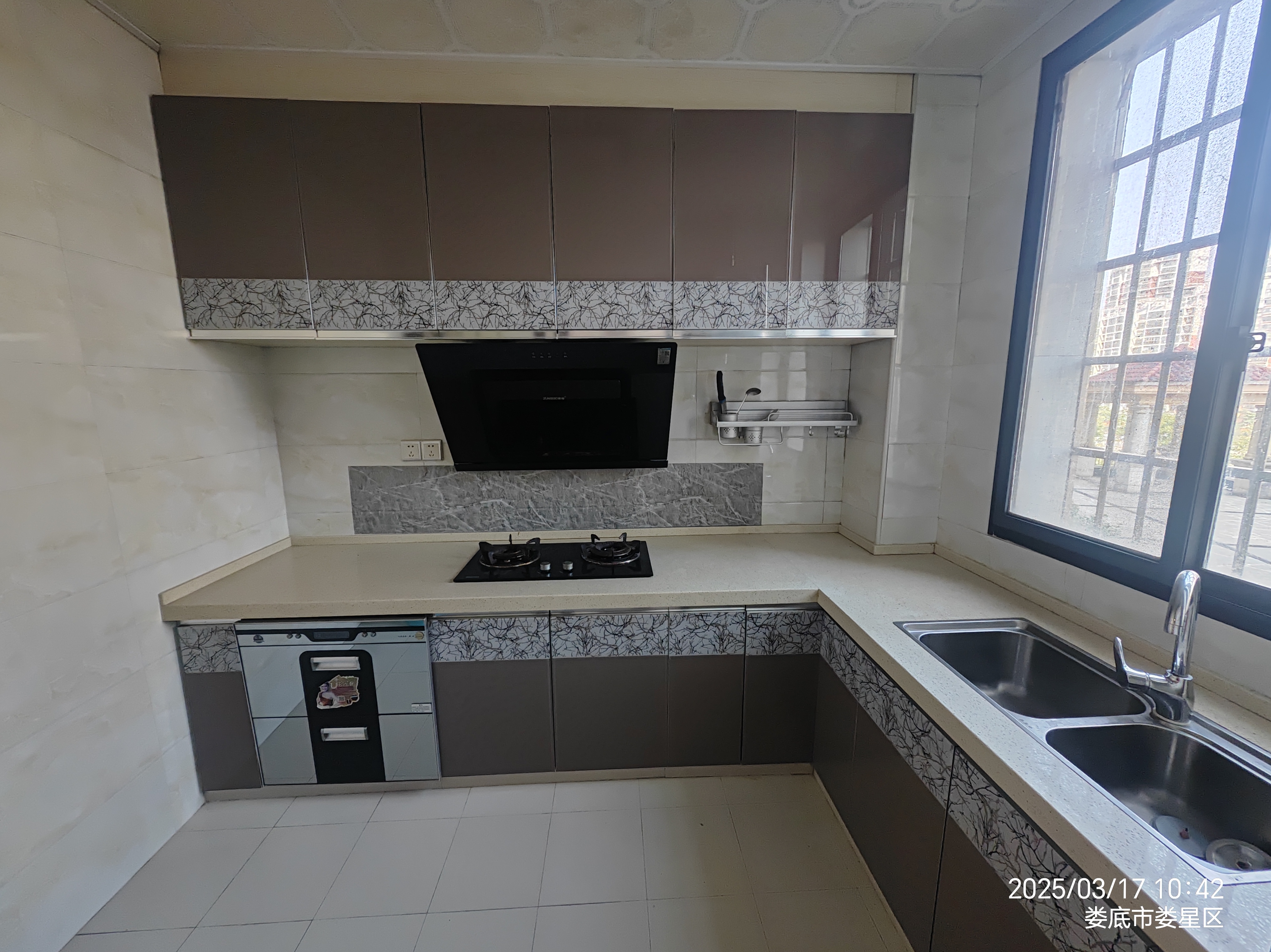 华剑首郡+五江珑悦  4室2厅2卫    1800.0元/月室内图