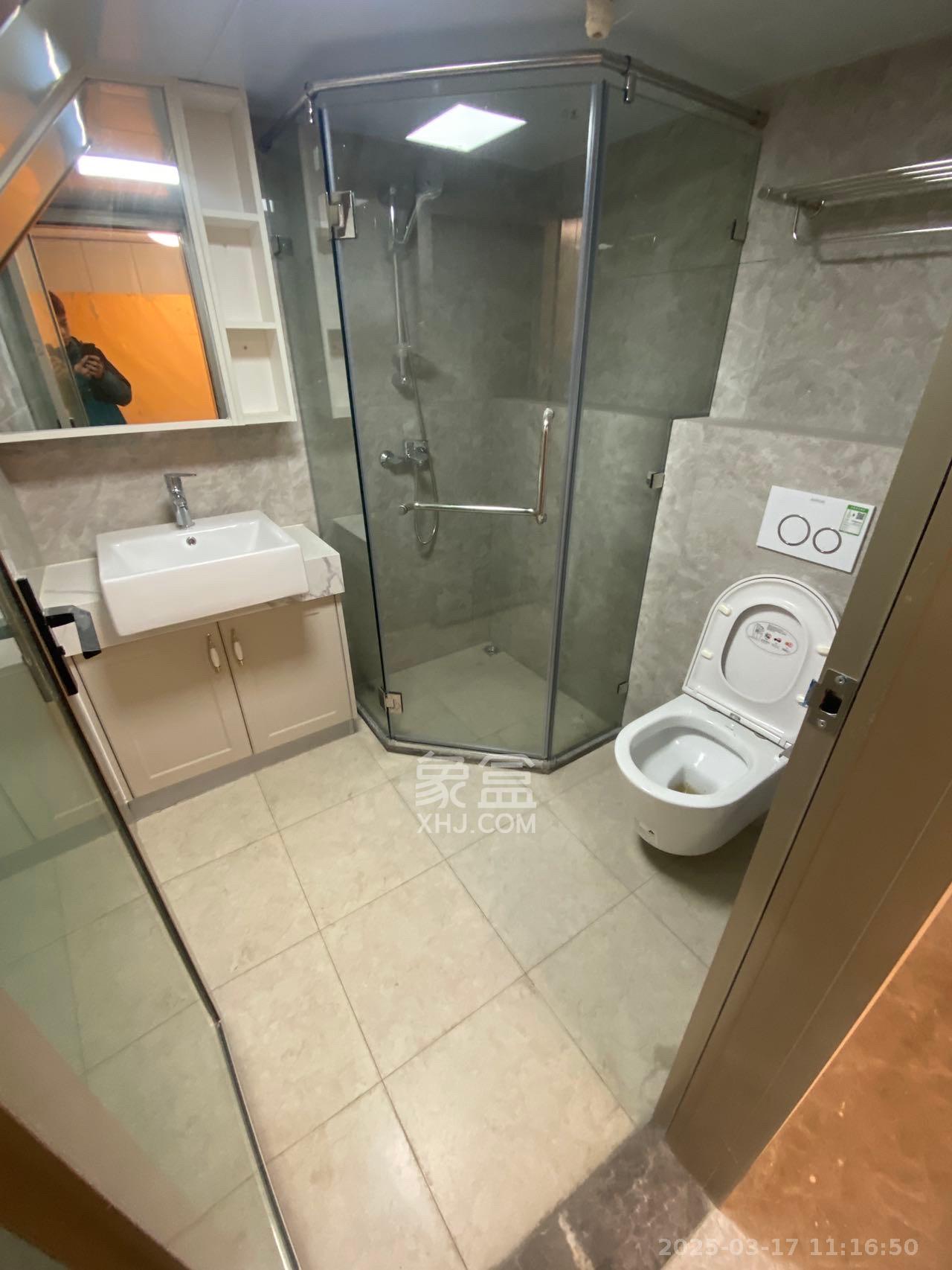 梦想新天地 1室1厅1卫 2200.0元/月 梦想新天地 1室1厅1卫 2200.0元/月室内图