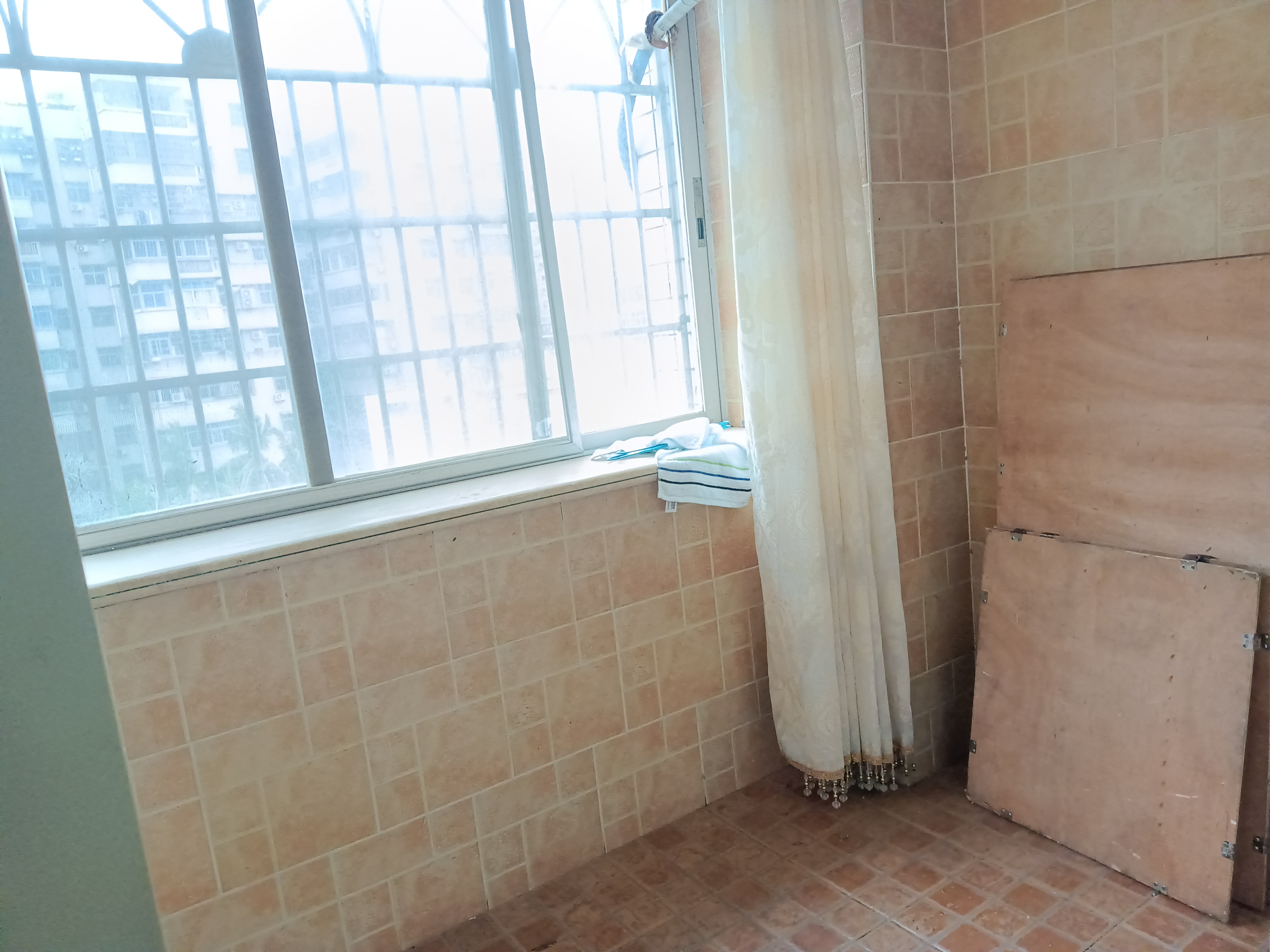 国华公寓 3室2厅2卫 2600.0元/月 国华公寓 3室2厅2卫 2600.0元/月室内图