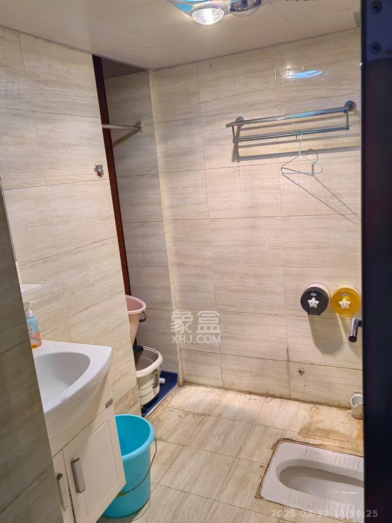 润芳园  3室2厅1卫   2100.00元/月室内图