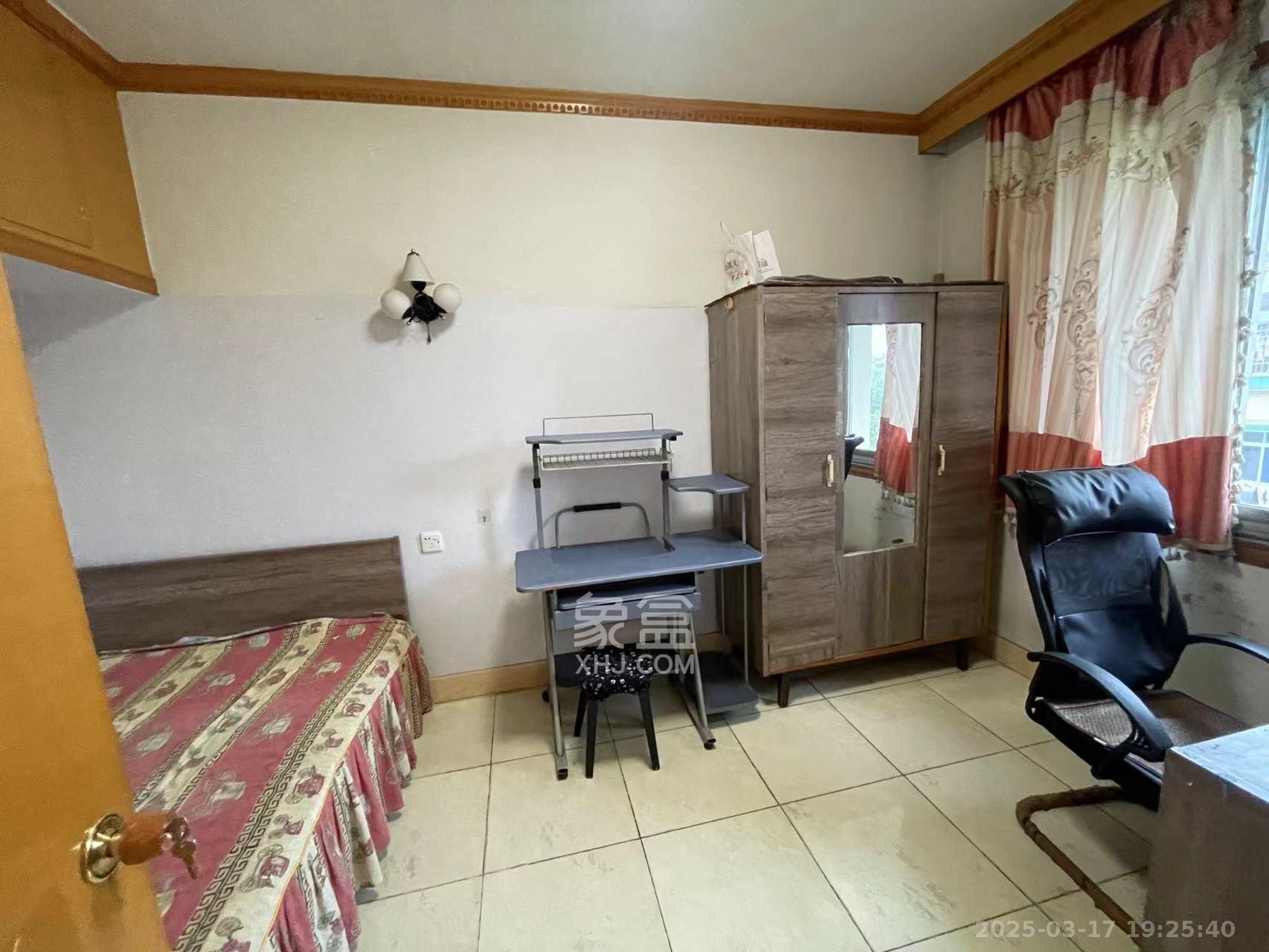 红旗区四片 1室0厅0卫 1300.0元/月 红旗区四片 1室0厅0卫 1300.0元/月室内图