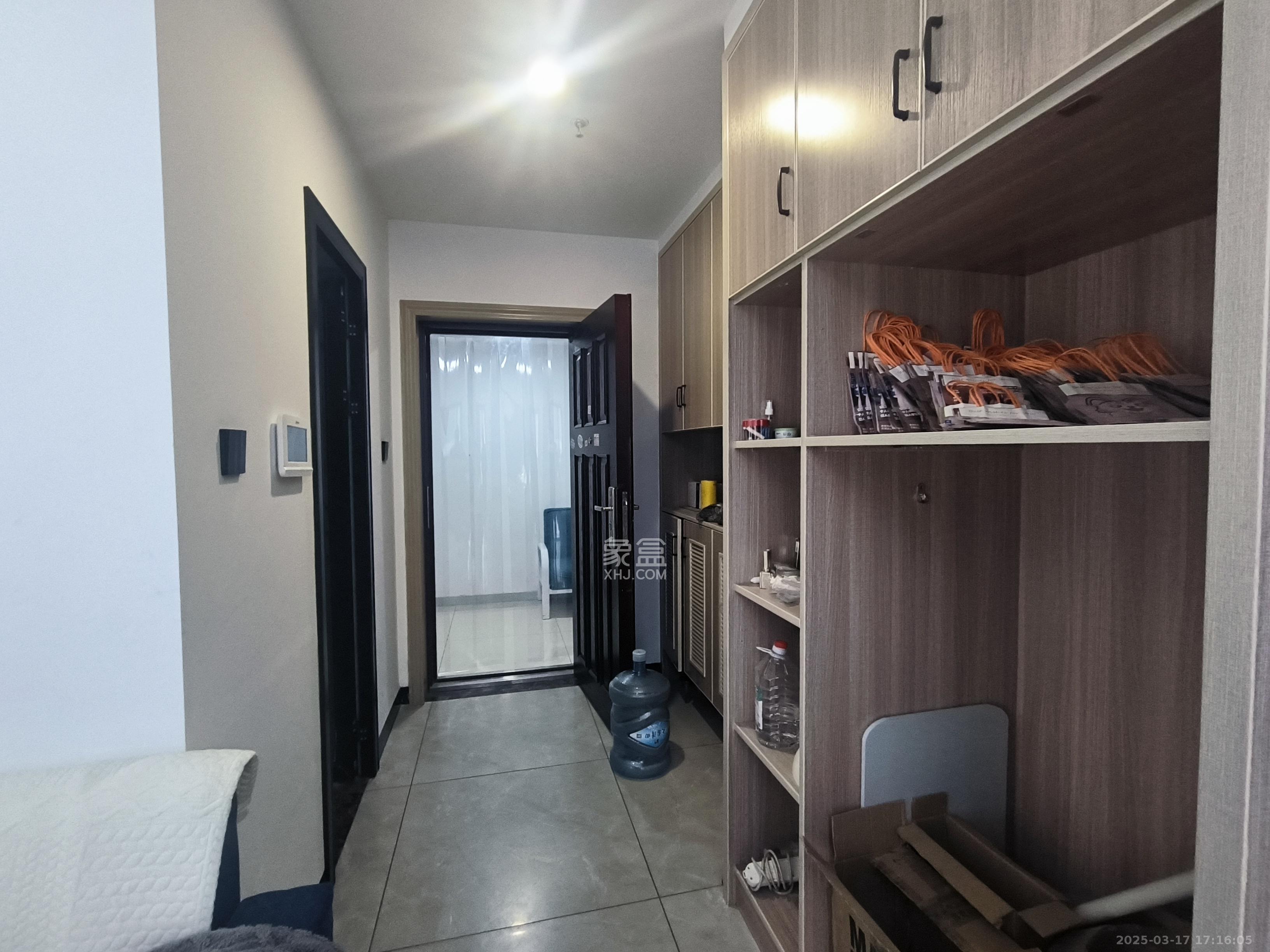 明发国际城  1室1厅1卫    1500.0元/月 明发国际城  1室1厅1卫    1500.0元/月室内图