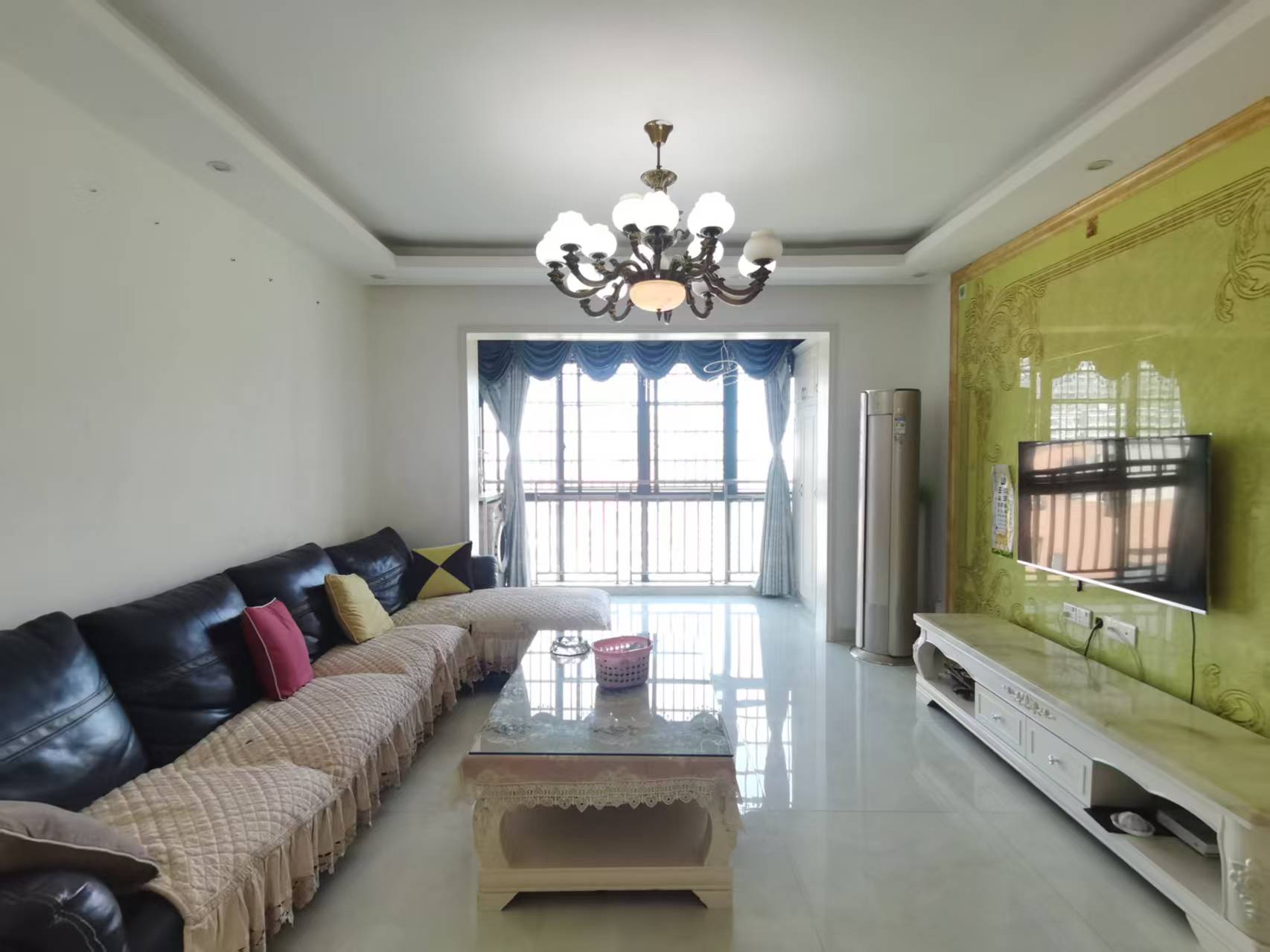 云顶上品 4室2厅1卫 1800.0元/月 云顶上品 4室2厅1卫 1800.0元/月室内图