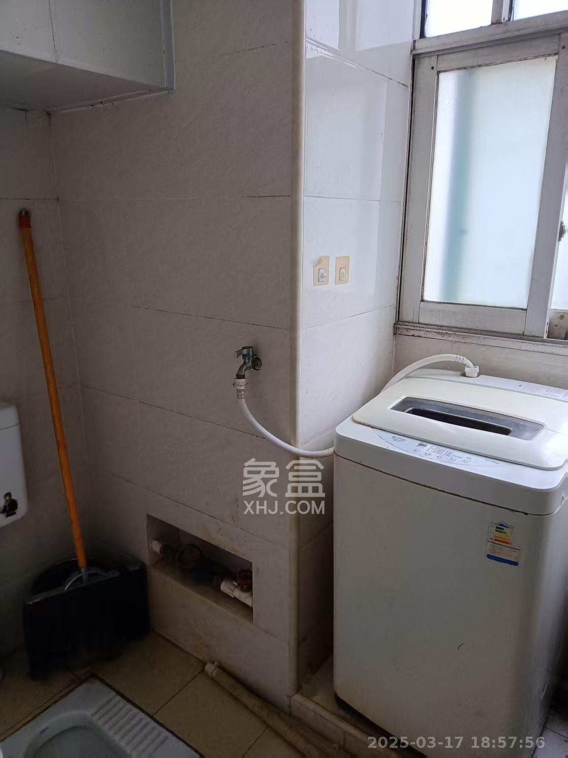 散热器厂宿舍 2室1厅1卫 1300.0元/月 散热器厂宿舍 2室1厅1卫 1300.0元/月室内图