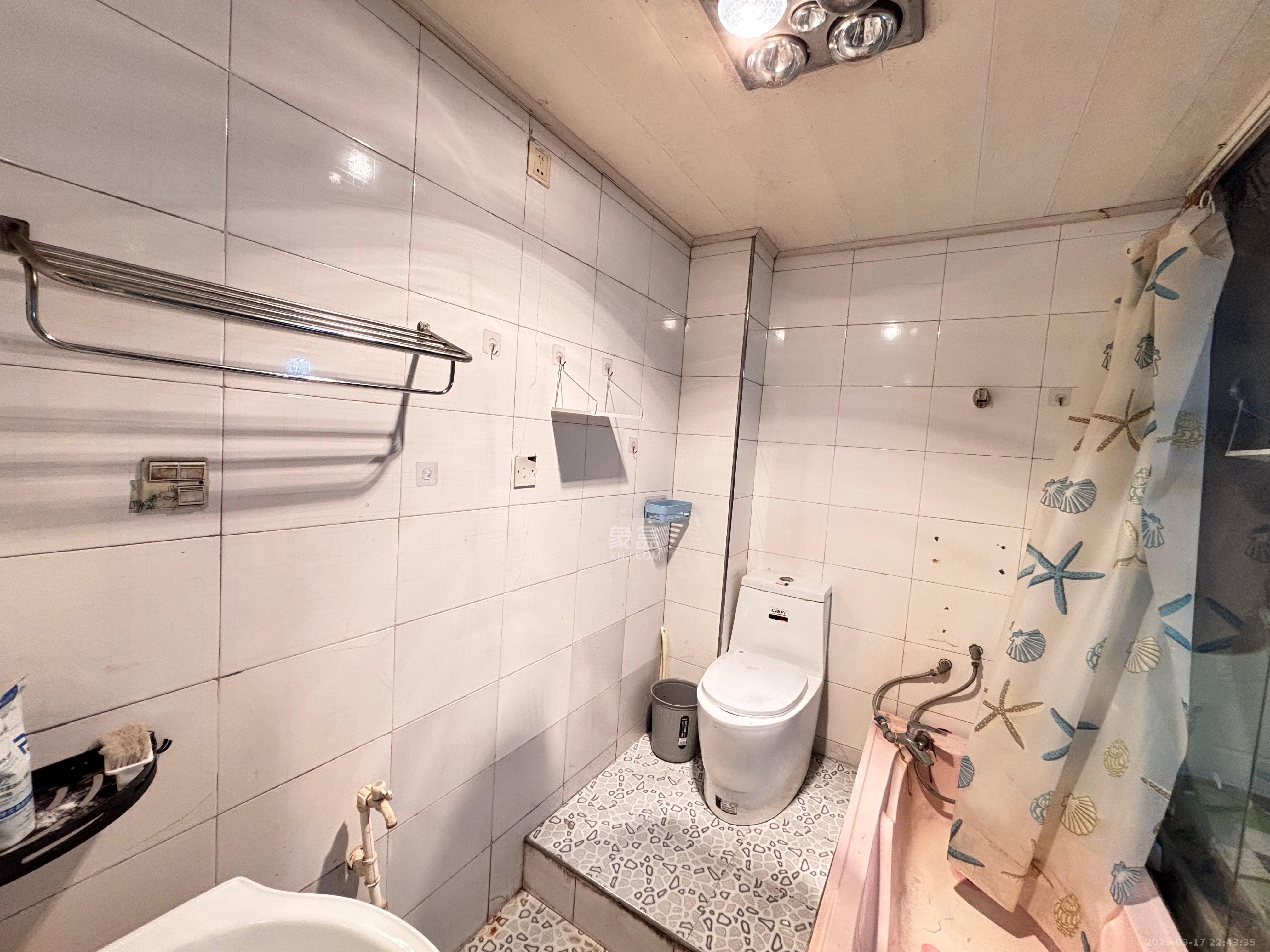 建鑫二期 1室1厅1卫 800.0元/月 建鑫二期 1室1厅1卫 800.0元/月室内图