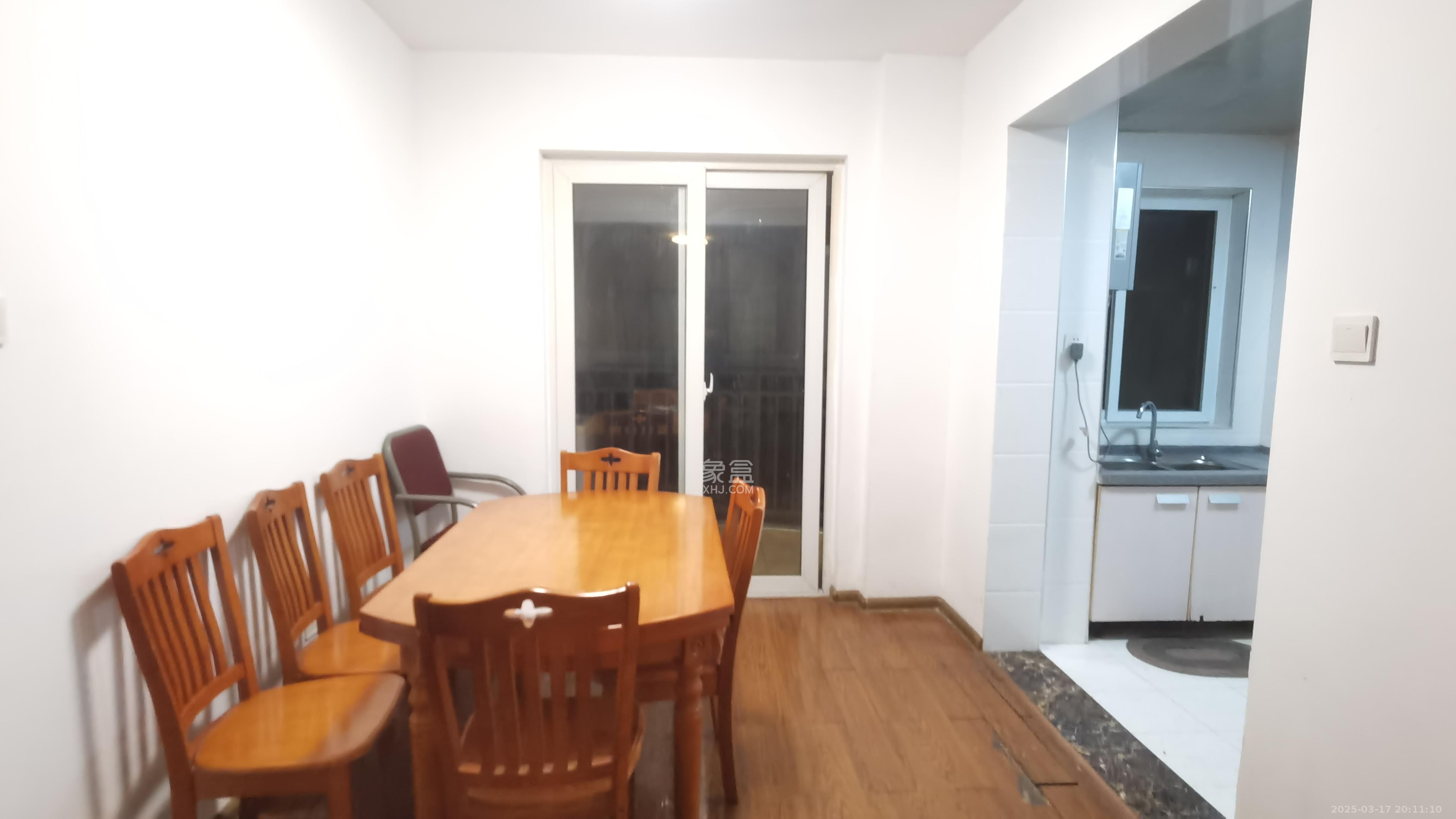 清政园(青政家园) 3室2厅1卫 2000.0元/月 清政园(青政家园) 3室2厅1卫 2000.0元/月室内图