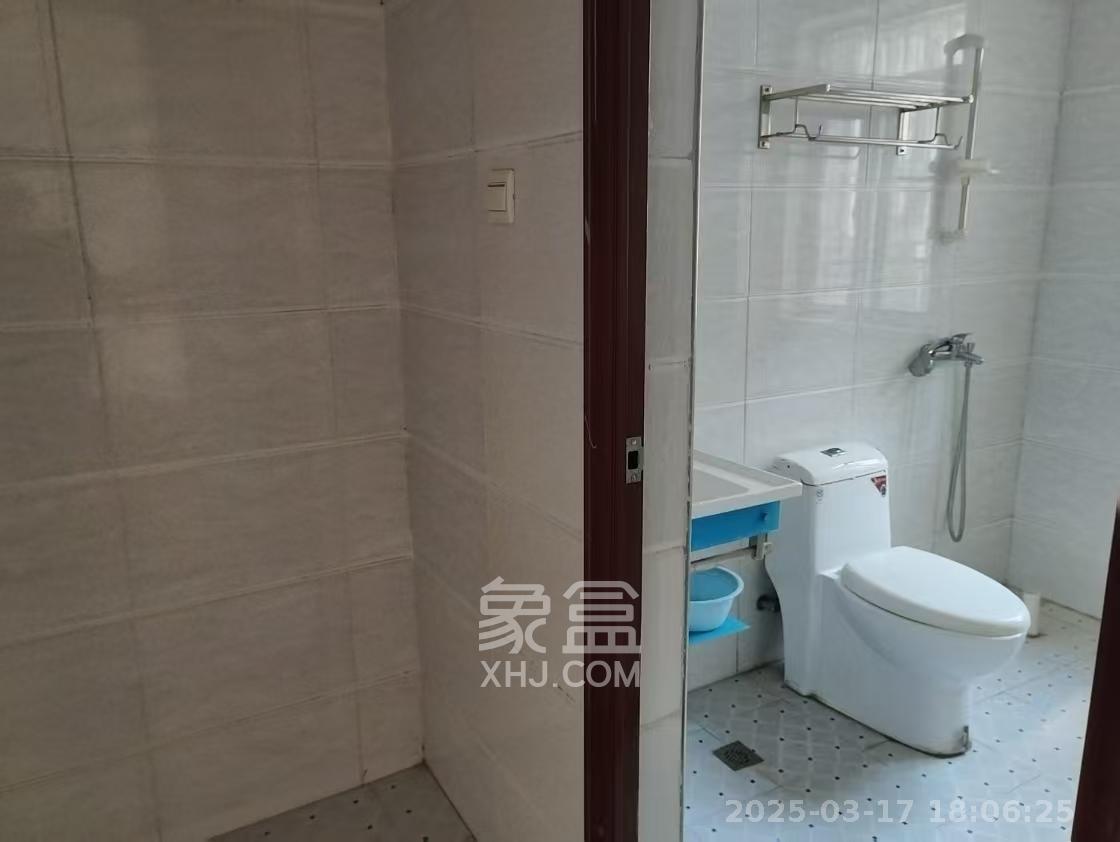 福满新城（新天安置小区）  3室2厅1卫   2400.00元/月室内图