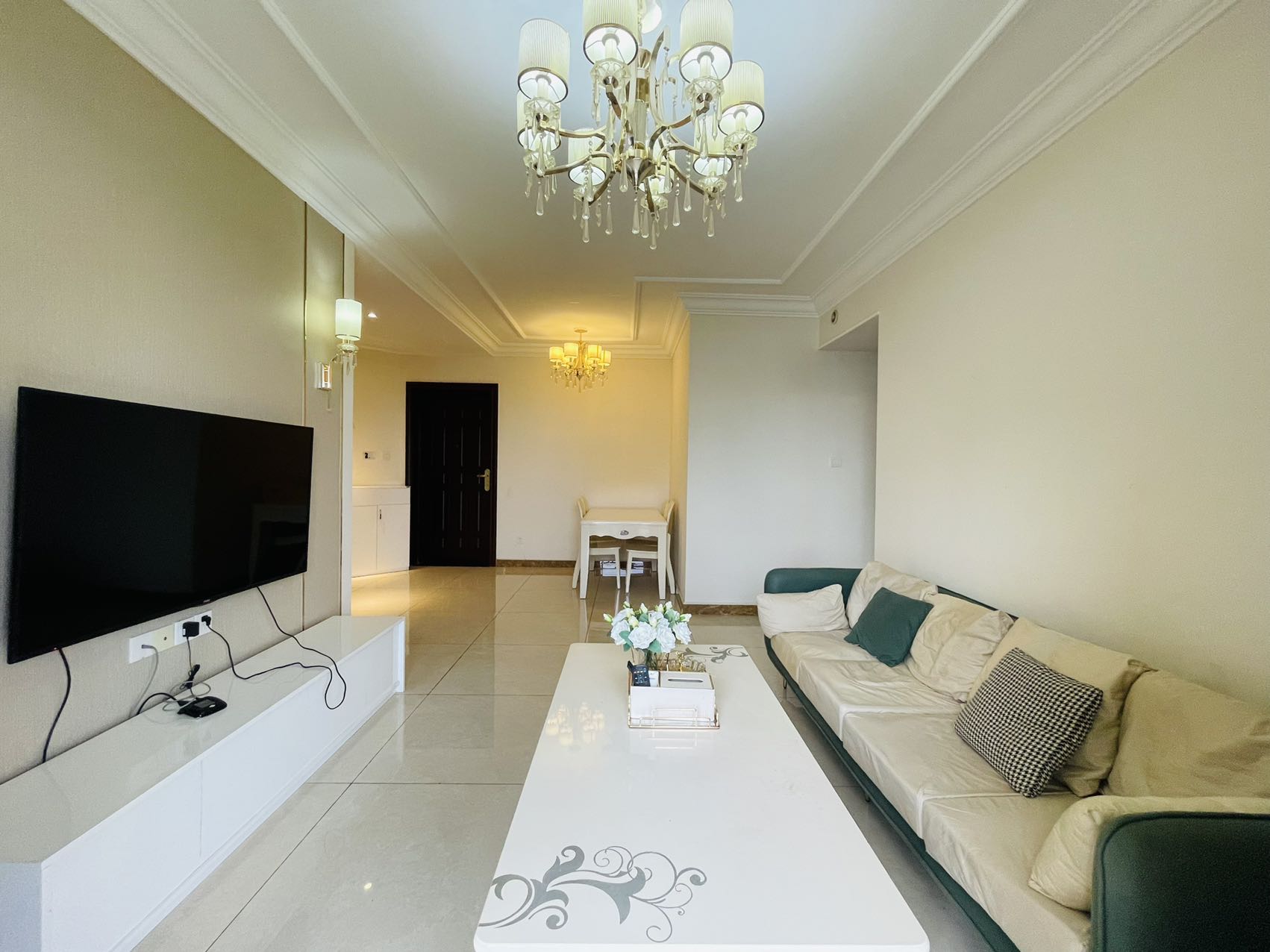 恒大绿洲  2室2厅1卫    1800.0元/月 恒大绿洲  2室2厅1卫    1800.0元/月室内图