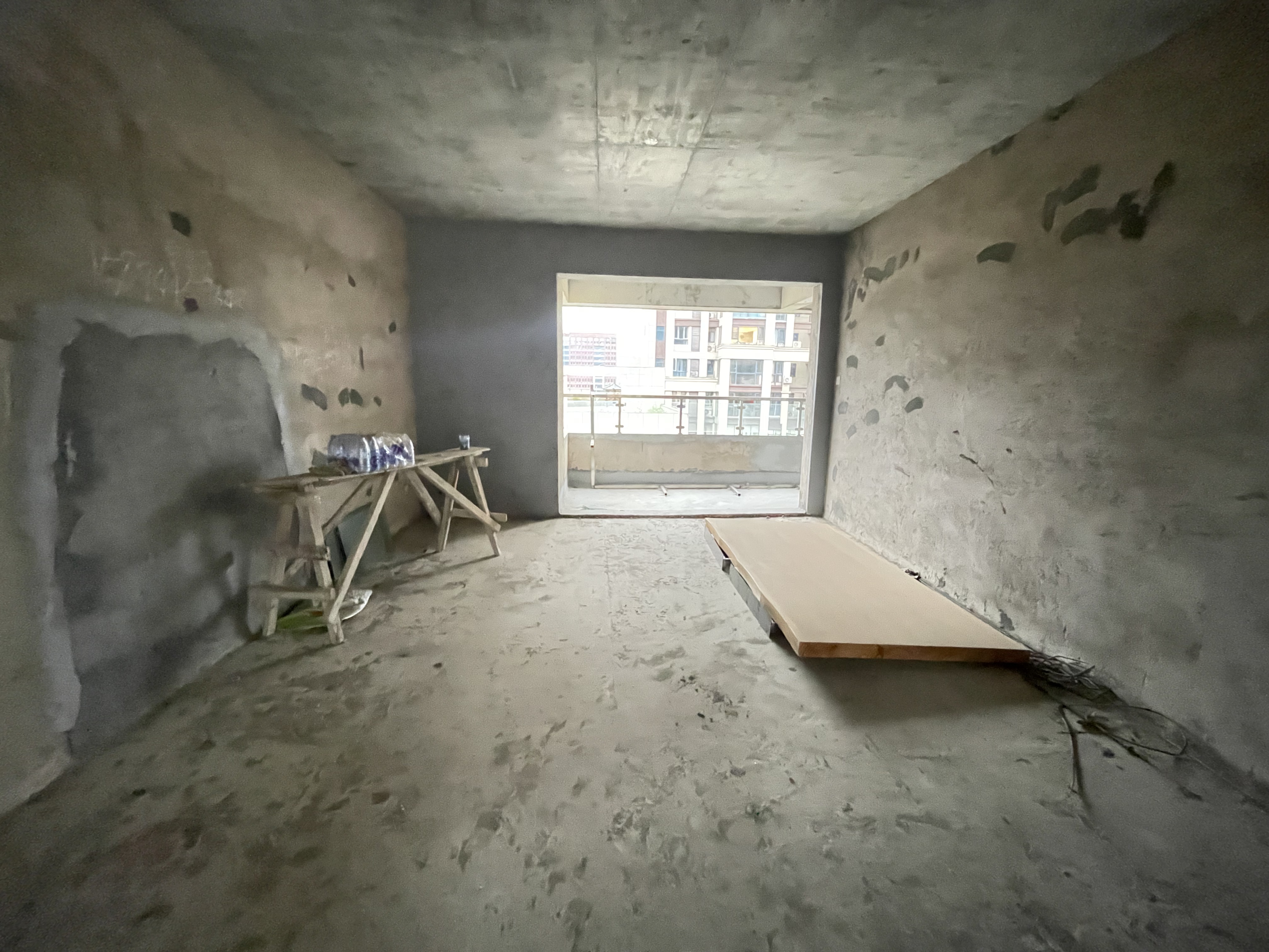 昊天珑璟湾 4室2厅2卫 88.0万 昊天珑璟湾 4室2厅2卫 88.0万客厅