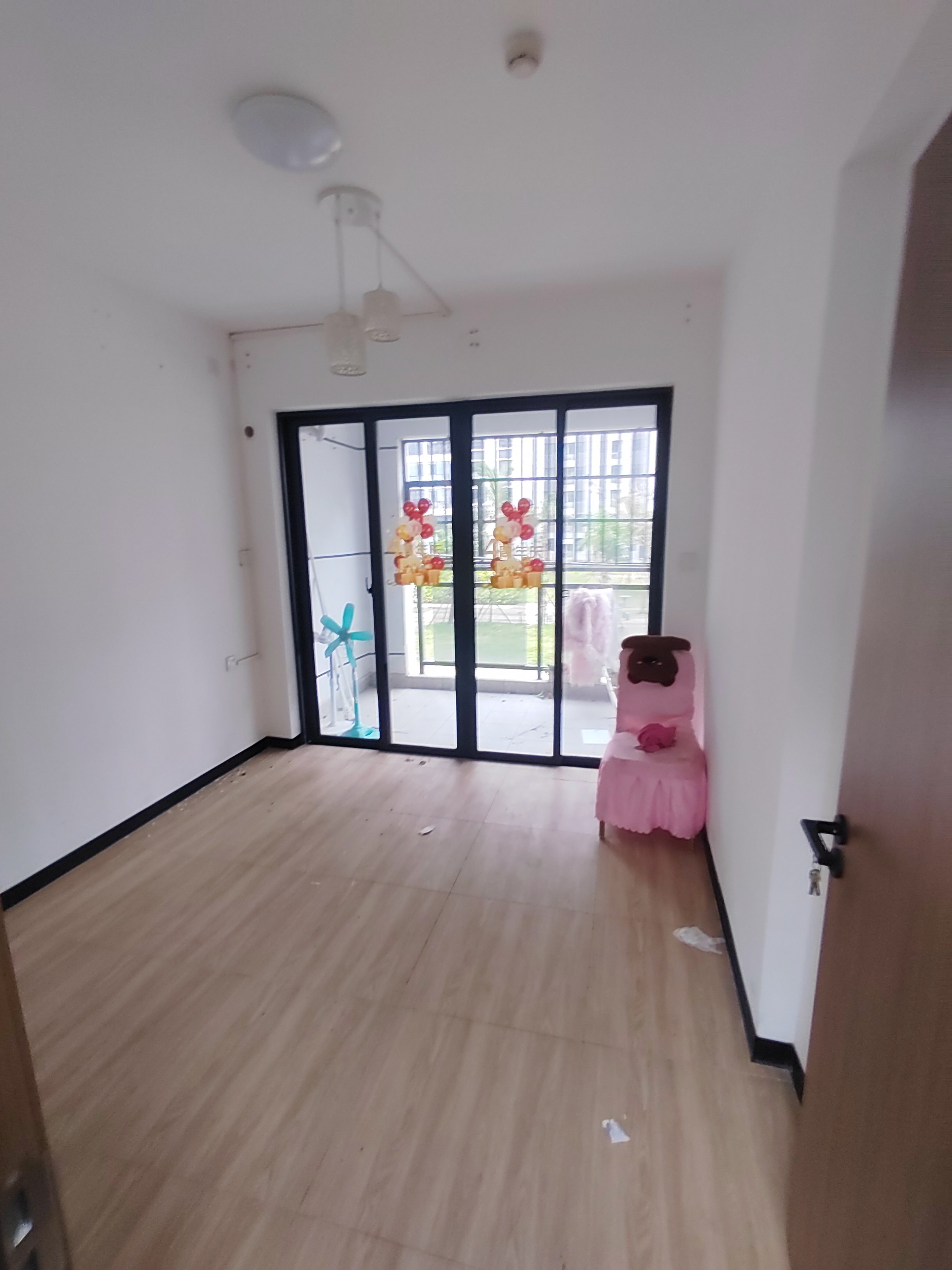 电白雅居  3室2厅2卫   2300.00元/月室内图