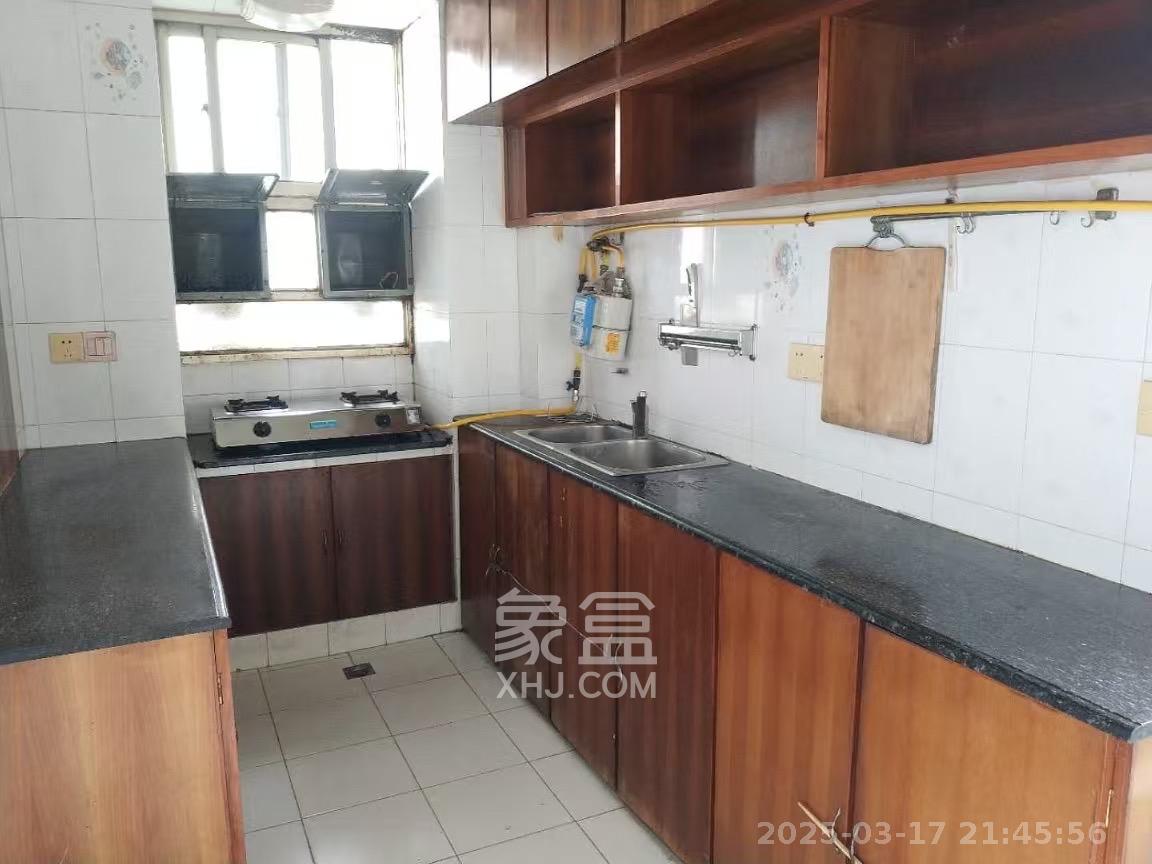 国税五分局桔园宿舍  2室1厅1卫    1300.0元/月 国税五分局桔园宿舍  2室1厅1卫    1300.0元/月室内图