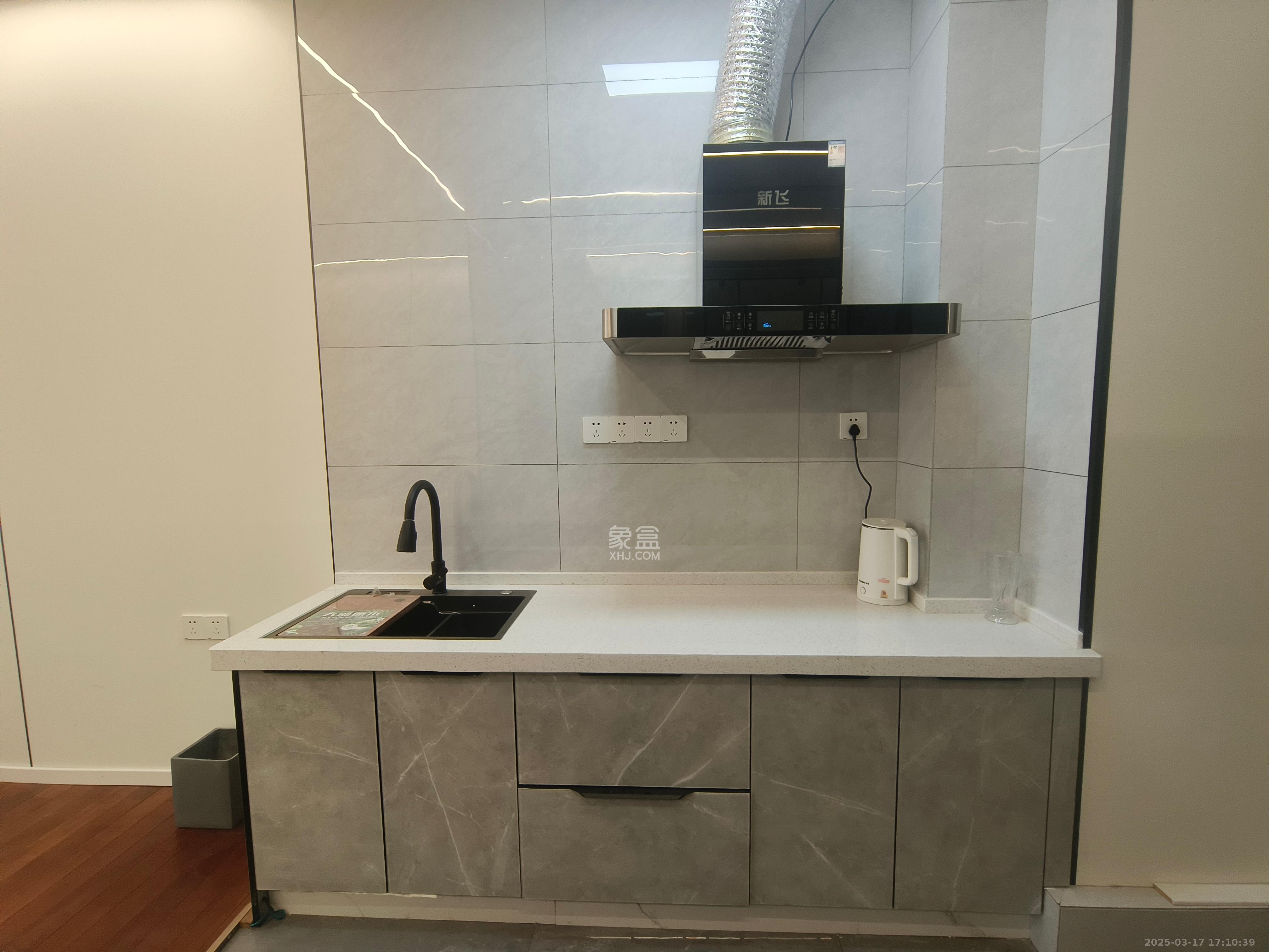 启迪协信中心 1室1厅1卫 2800.0元/月 启迪协信中心 1室1厅1卫 2800.0元/月室内图