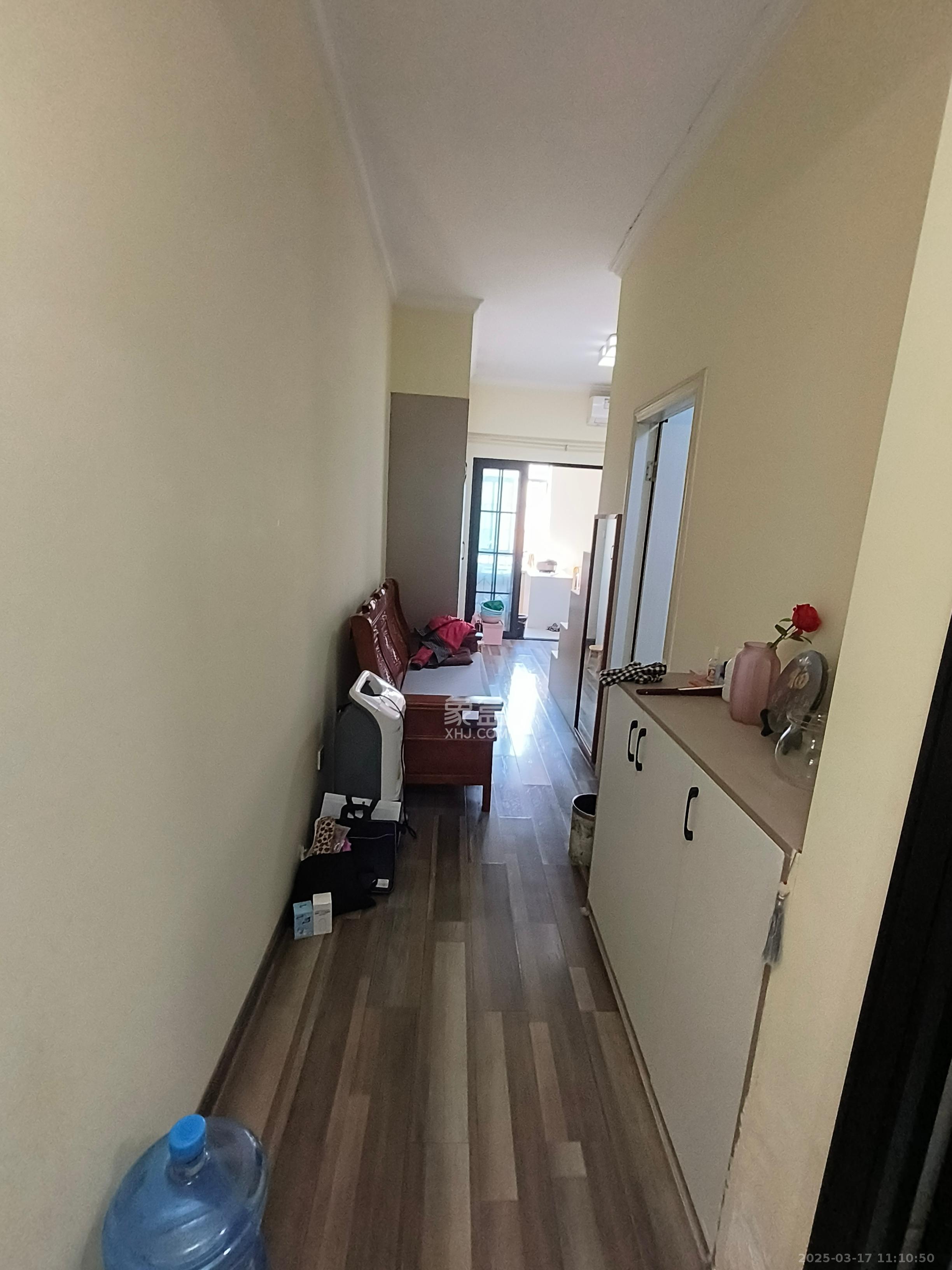 江南华府  1室1厅1卫   1700.00元/月室内图