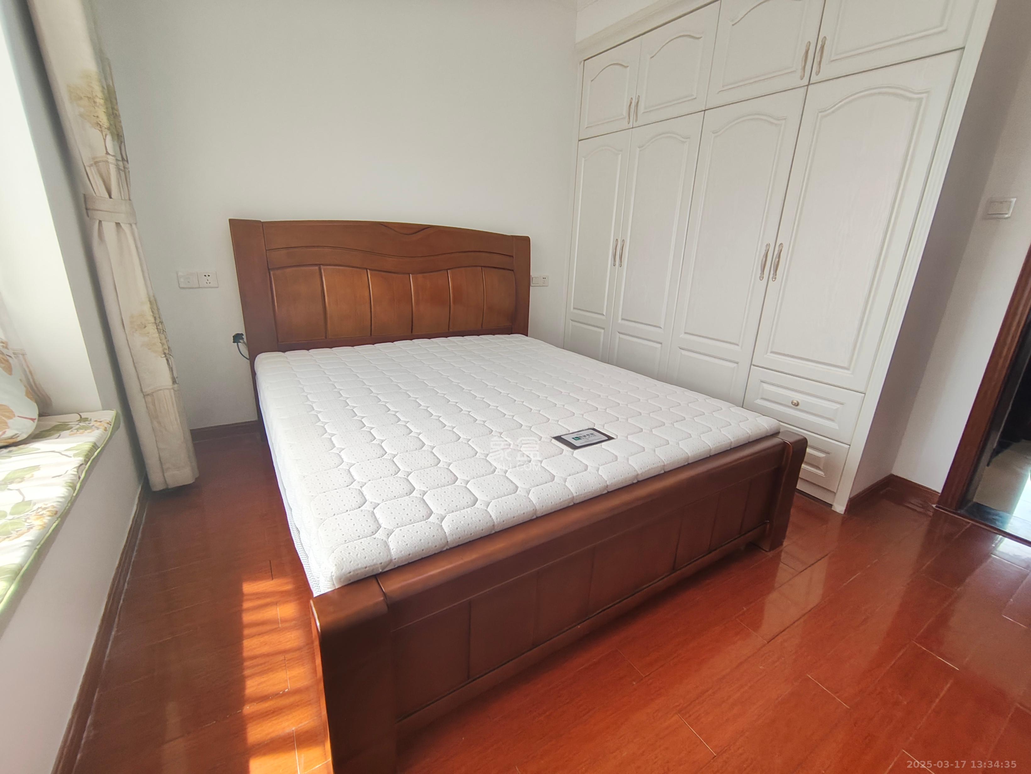 荣升家园(湘江熙岸) 3室2厅1卫 2400.0元/月 荣升家园(湘江熙岸) 3室2厅1卫 2400.0元/月室内图