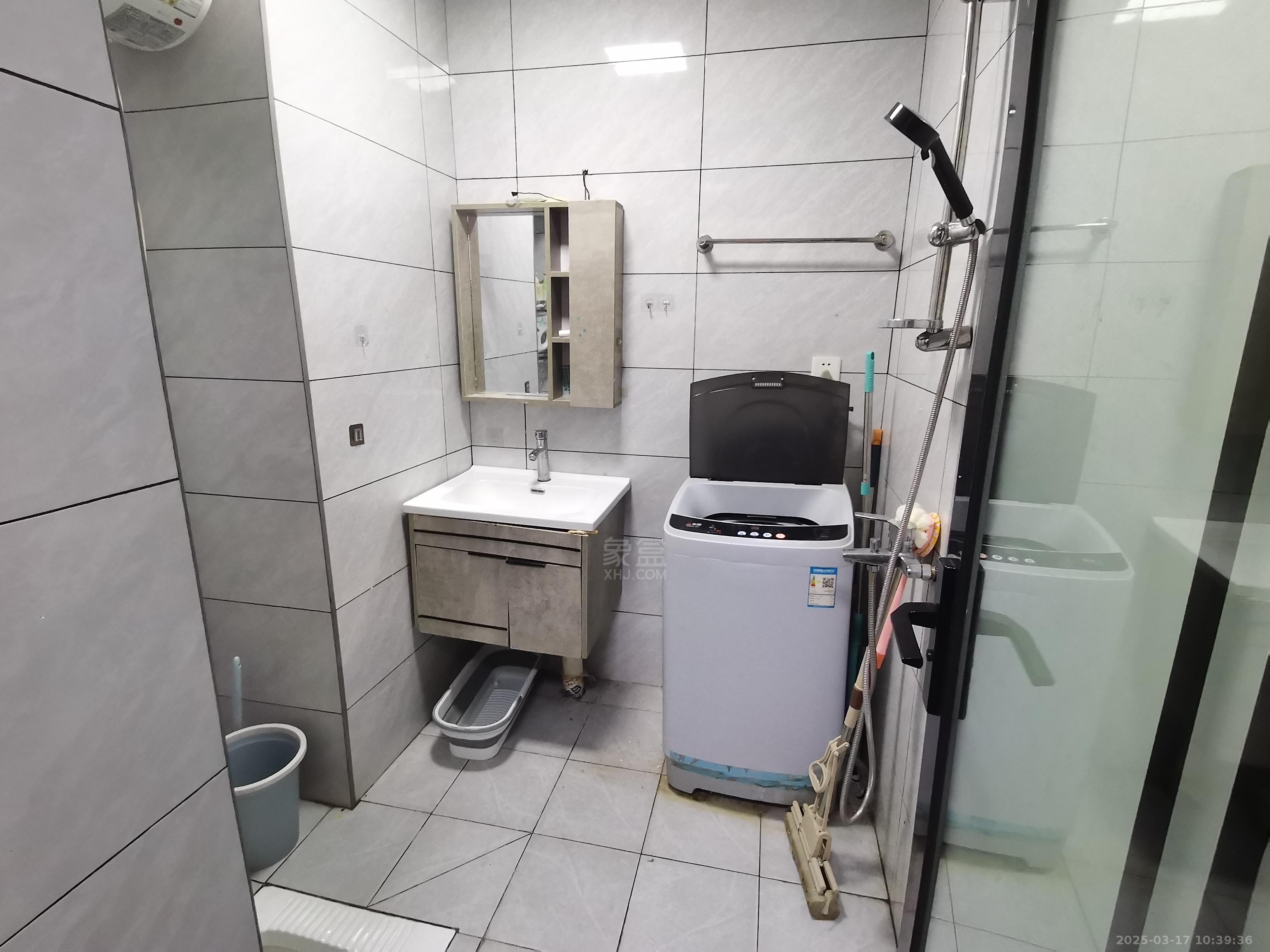 朗廷览江  1室1厅1卫   1600.00元/月室内图