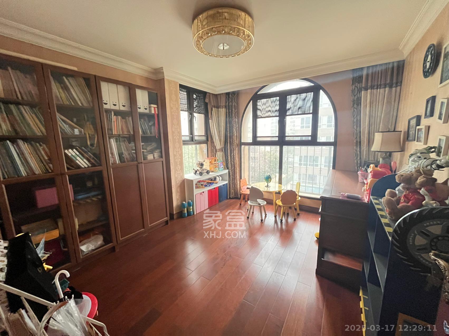 融科檀香山(融科紫檀、香山国际) 6室2厅3卫 13000.0元/月 融科檀香山(融科紫檀、香山国际) 6室2厅3卫 13000.0元/月室内图