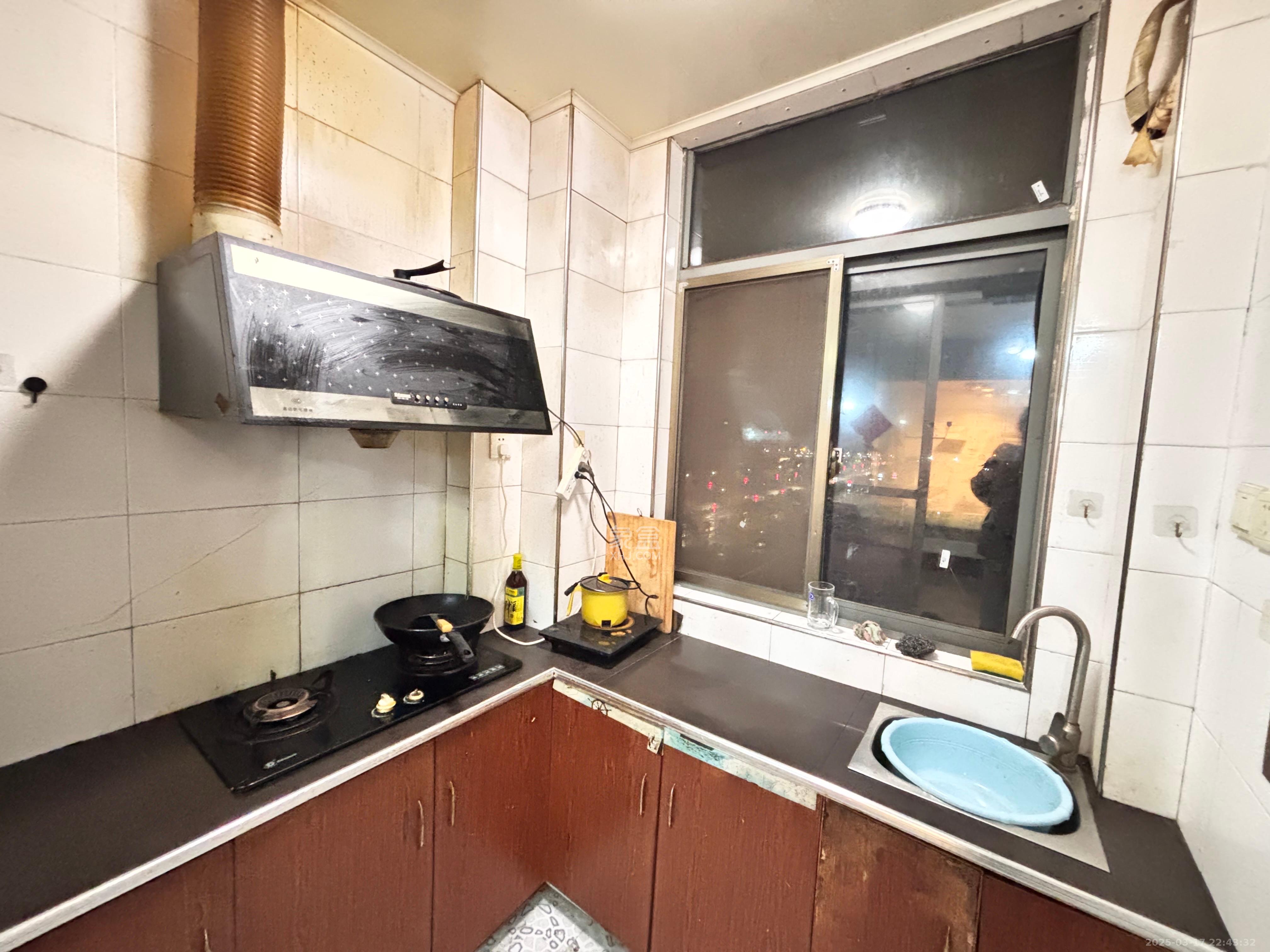 建鑫二期 1室1厅1卫 800.0元/月 建鑫二期 1室1厅1卫 800.0元/月室内图