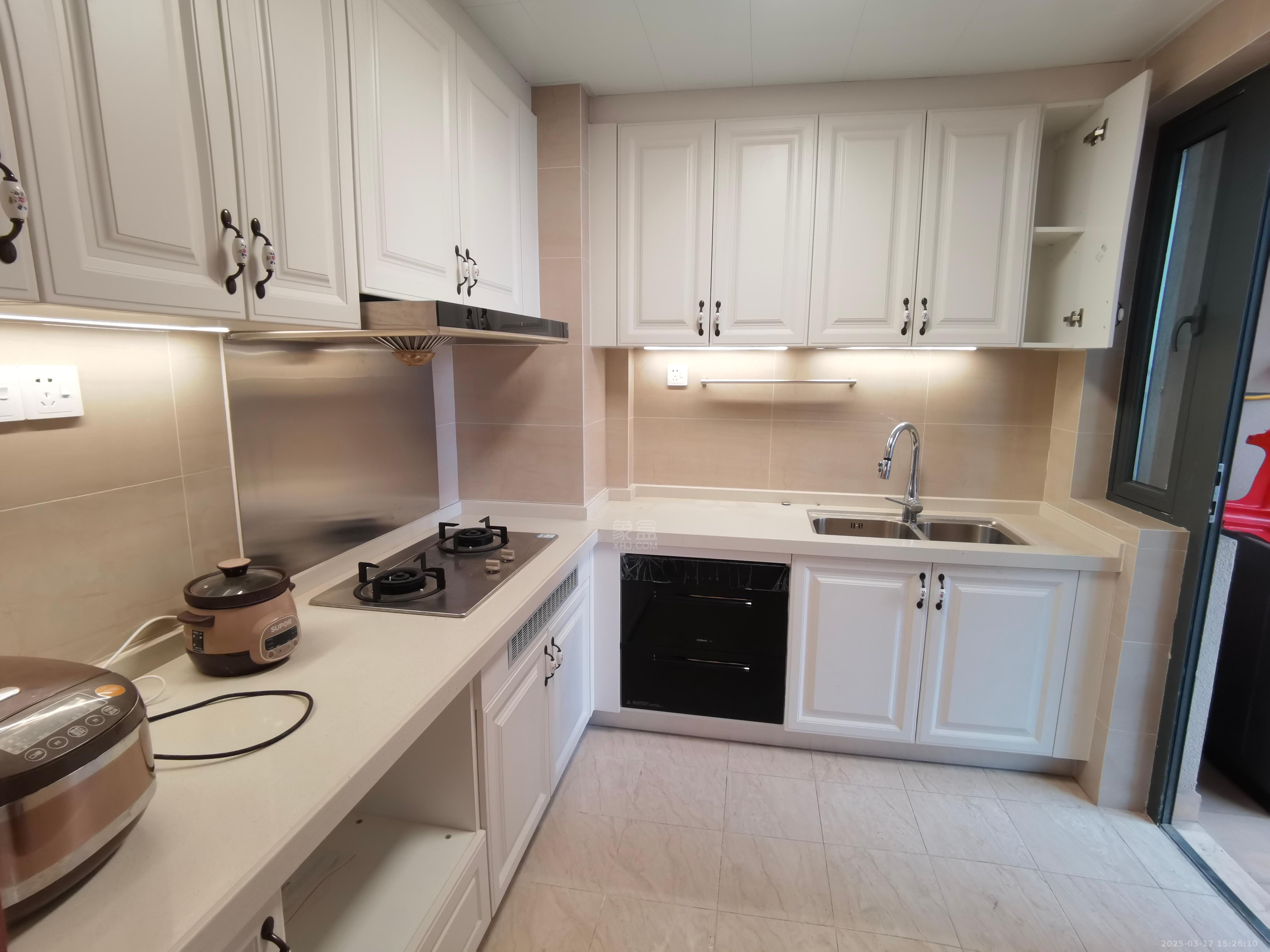 株洲恒大御景天下(恒大誉景花园) 4室2厅2卫 2000.0元/月 株洲恒大御景天下(恒大誉景花园) 4室2厅2卫 2000.0元/月室内图