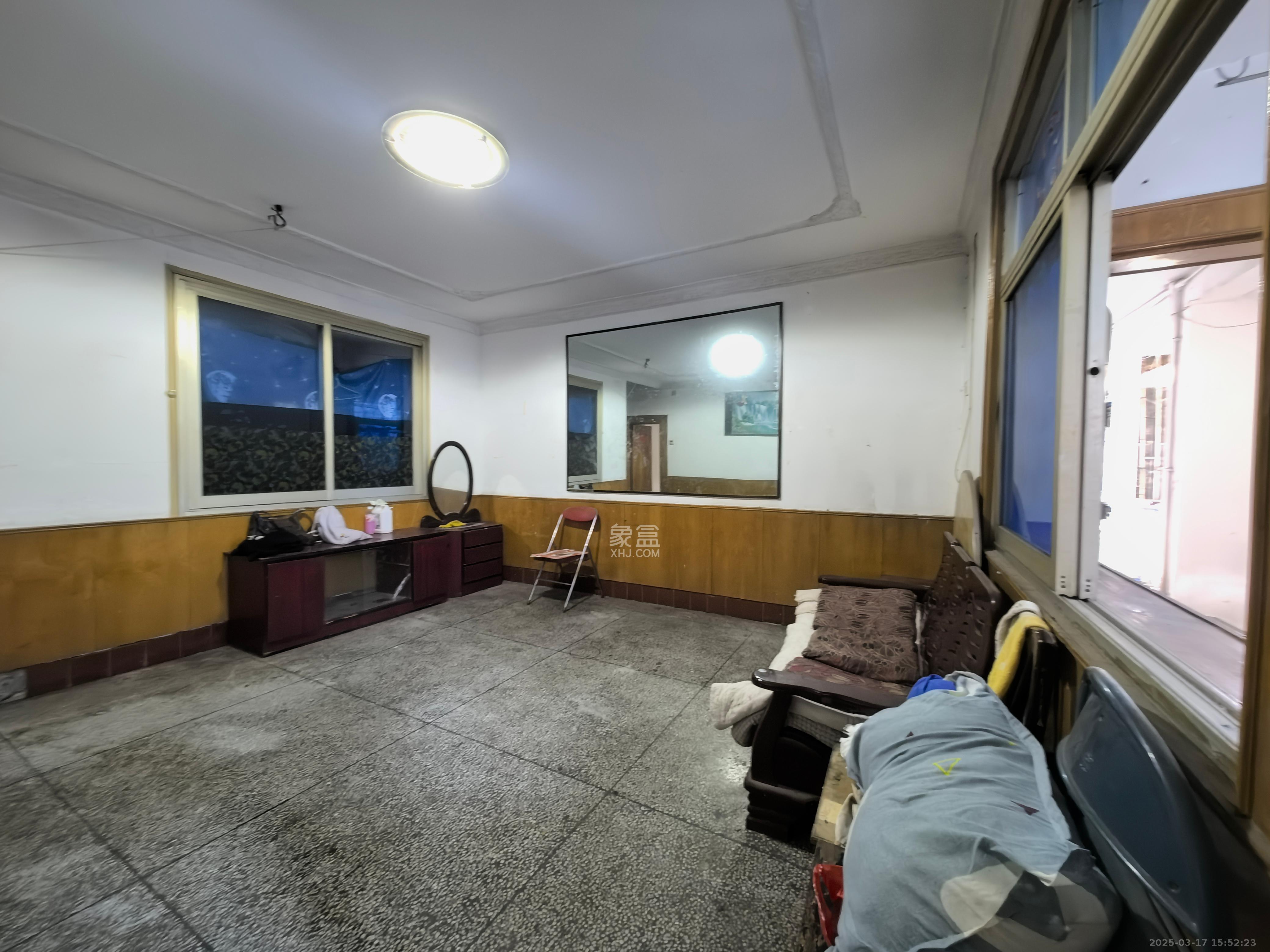 衡清里散盘 3室1厅1卫 1800.0元/月 衡清里散盘 3室1厅1卫 1800.0元/月室内图