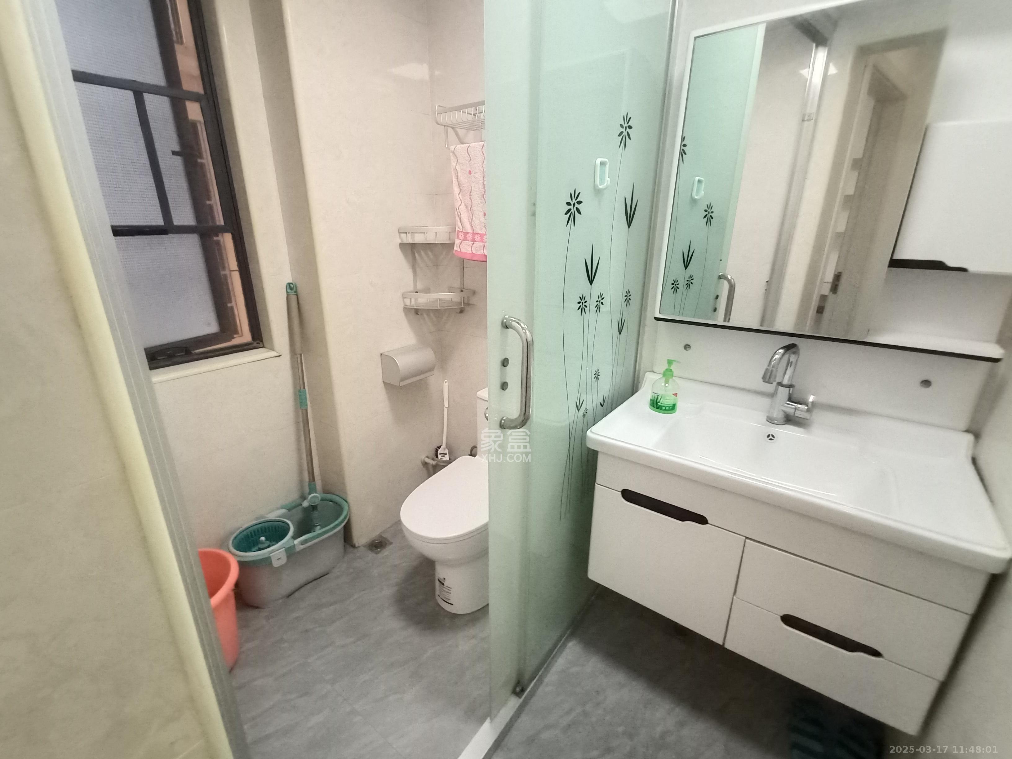 岳华新苑  2室2厅1卫    2400.0元/月室内图