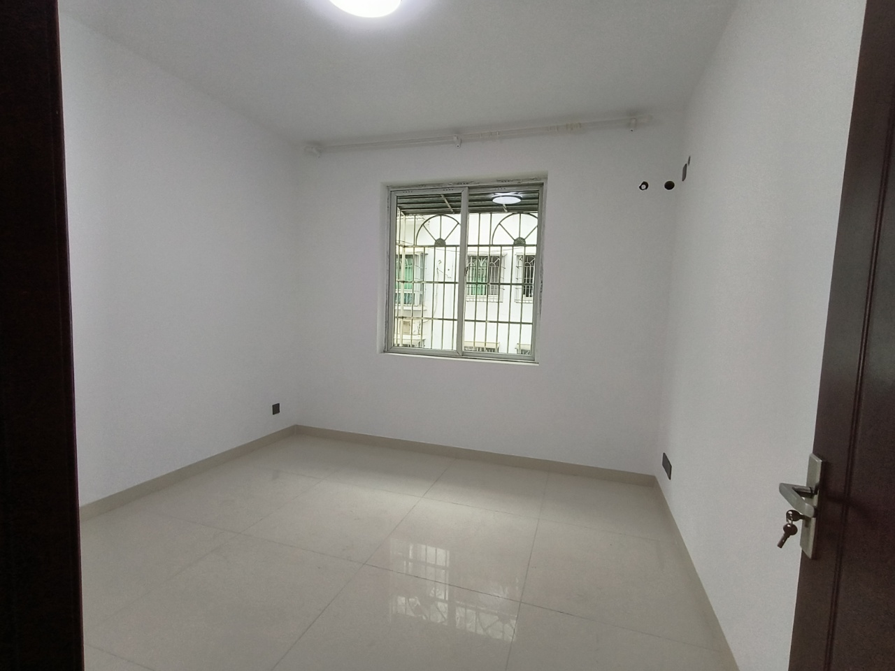 外经小区(南沙路)  2室2厅1卫    87.0万 外经小区(南沙路)  2室2厅1卫    87.0万室内图