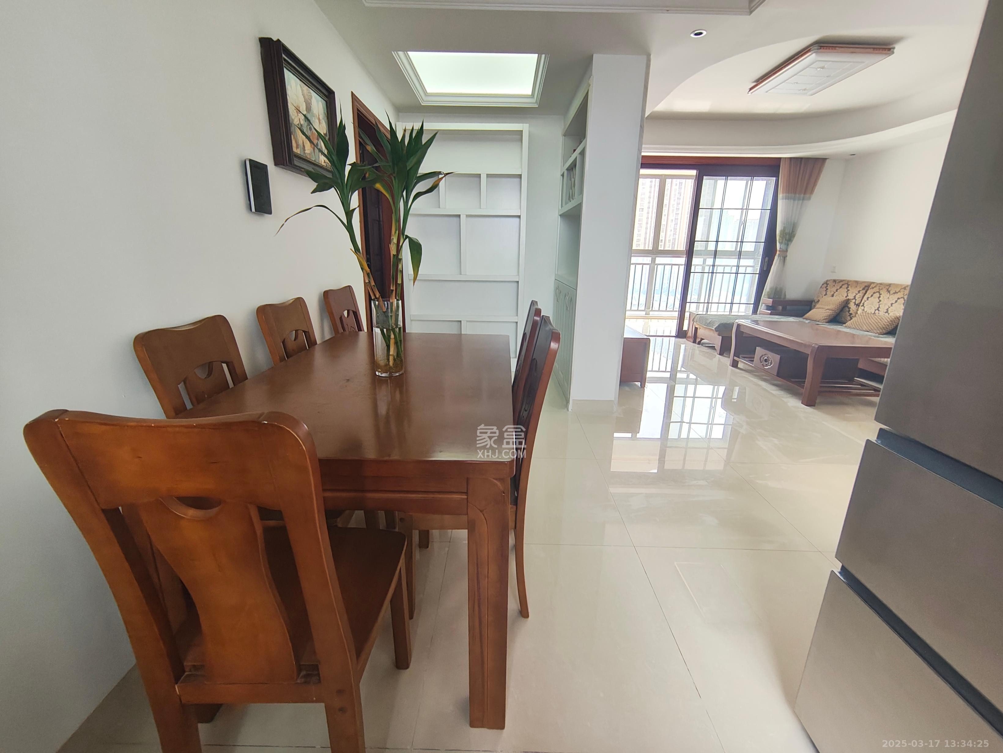 荣升家园(湘江熙岸) 3室2厅1卫 2400.0元/月 荣升家园(湘江熙岸) 3室2厅1卫 2400.0元/月室内图