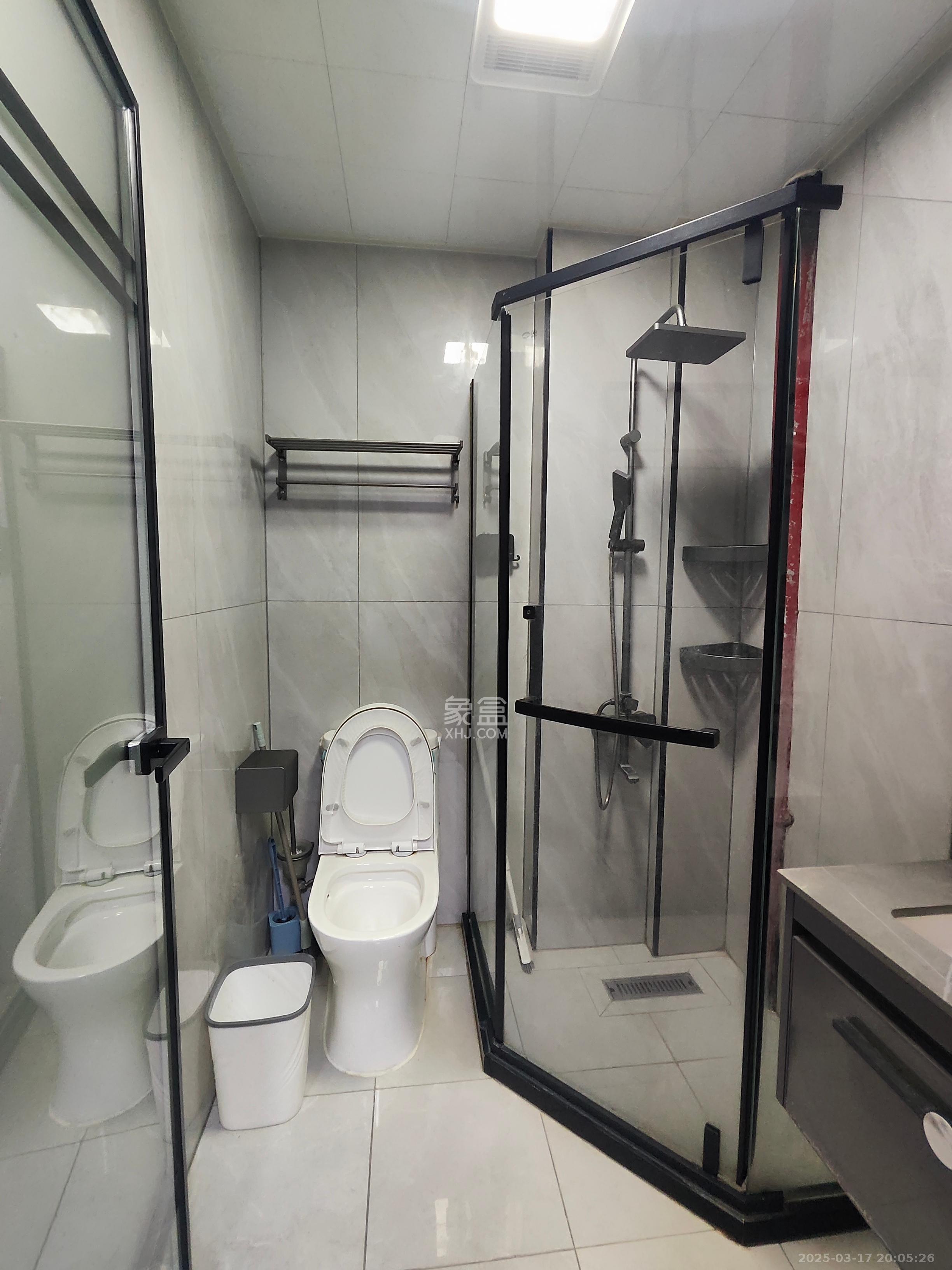 湘聚大厦  1室0厅0卫    1800.0元/月 湘聚大厦  1室0厅0卫    1800.0元/月室内图