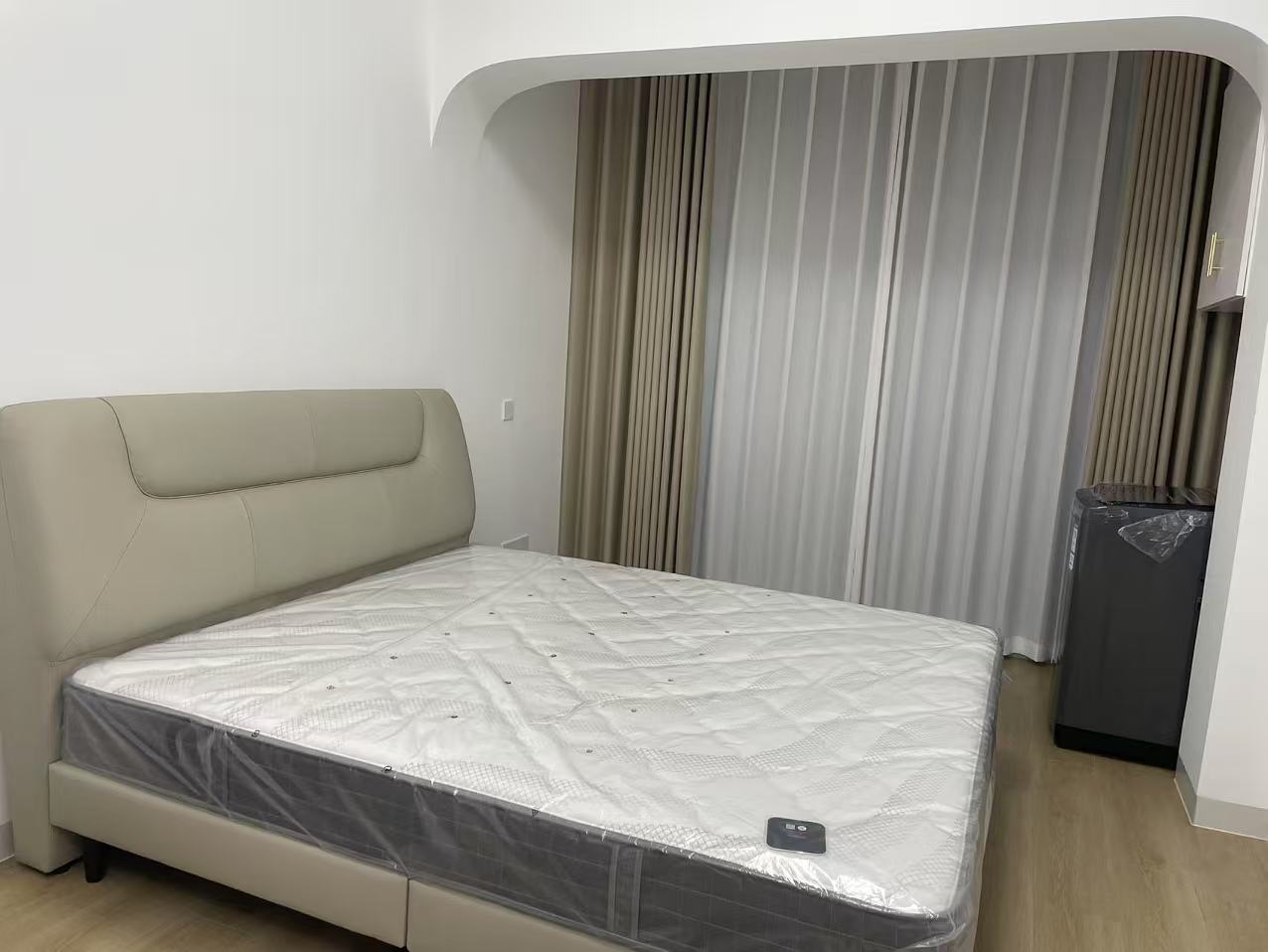 星美CCPARK.CC公寓  1室1厅1卫   1300.00元/月室内图1