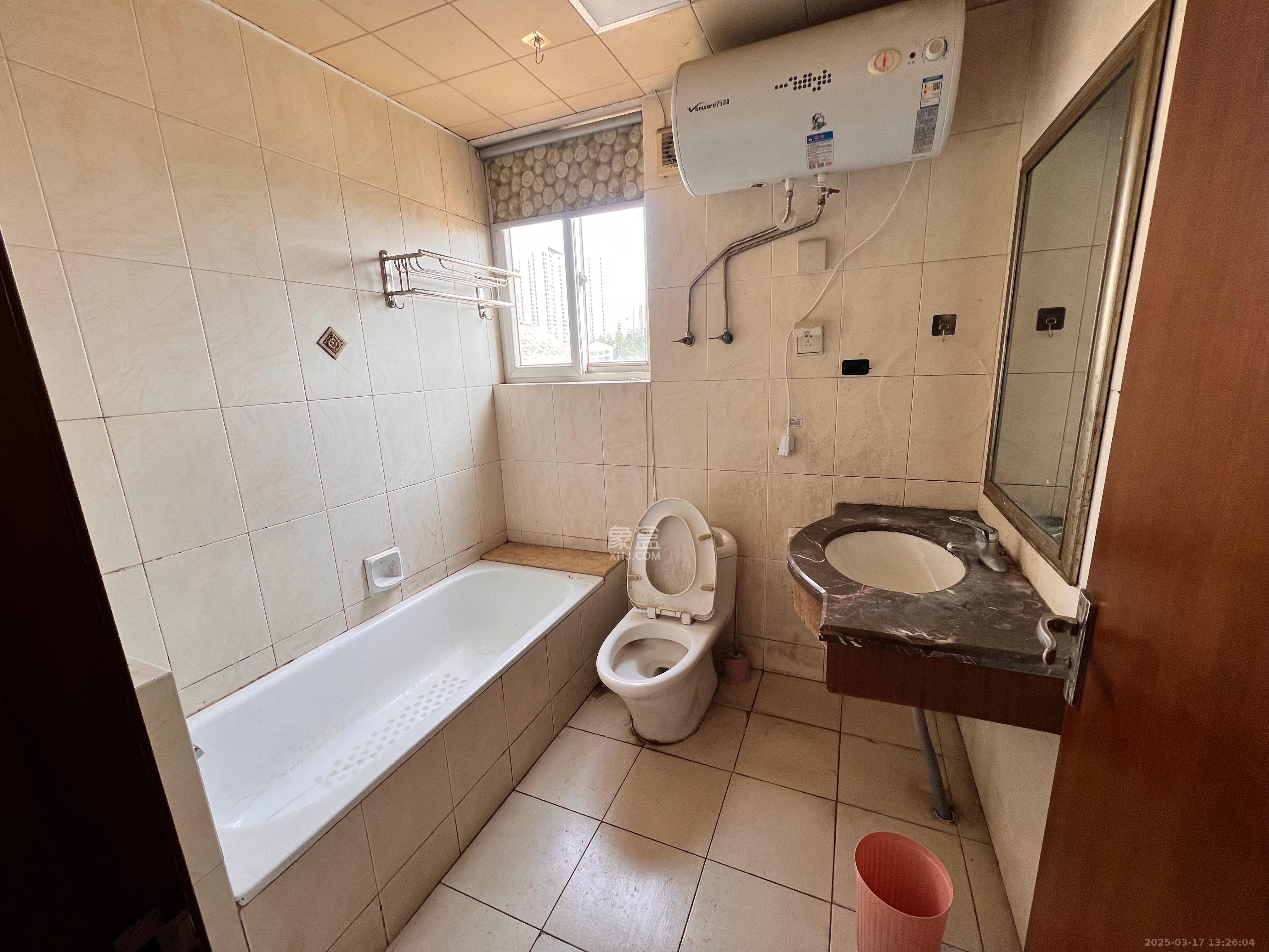 圣爵菲斯 3室2厅2卫 2500.0元/月 圣爵菲斯 3室2厅2卫 2500.0元/月室内图