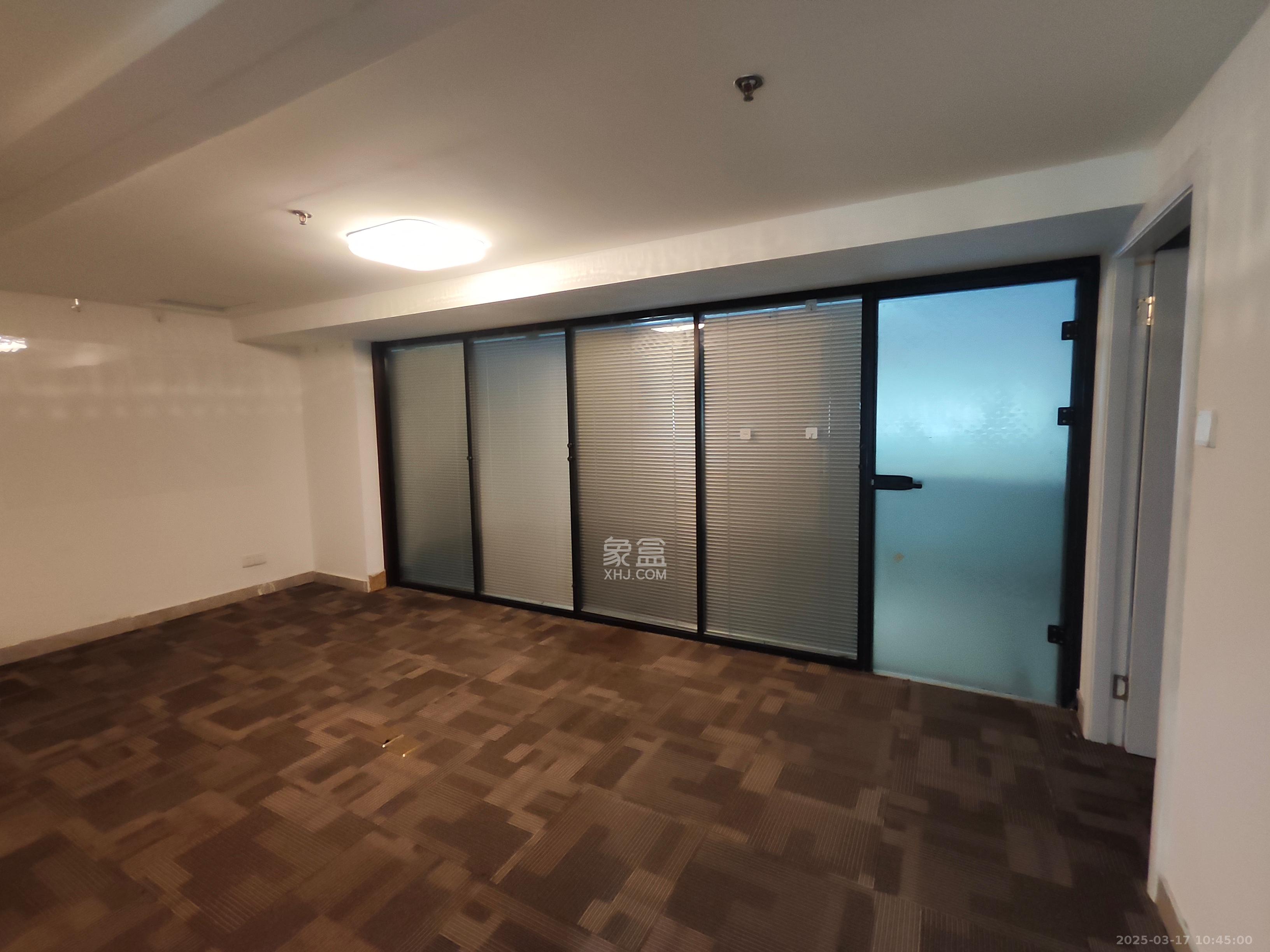 东塘瑞府 1室1厅1卫 6000.0元/月 东塘瑞府 1室1厅1卫 6000.0元/月室内图