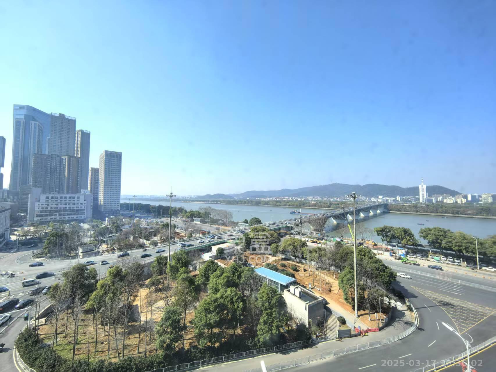 万达公馆  3室2厅4卫   9000.00元/月室内图1