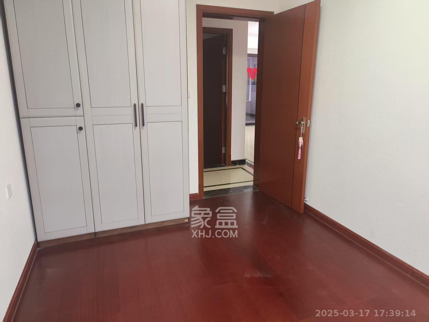 中海国际二期  3室2厅2卫    2200.0元/月室内图