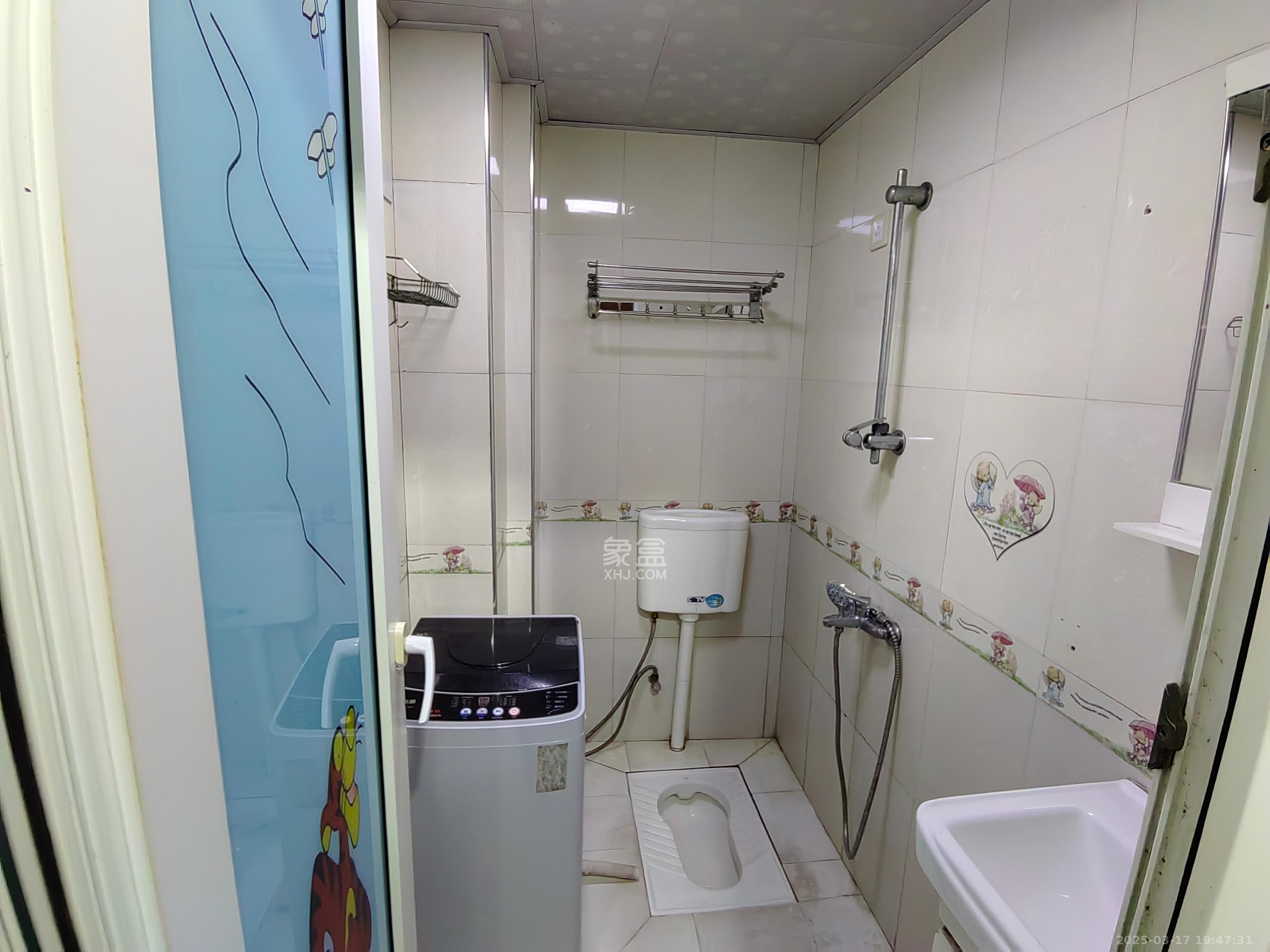 中信城市广场(中信新城一期) 1室0厅1卫 1200.0元/月 中信城市广场(中信新城一期) 1室0厅1卫 1200.0元/月室内图