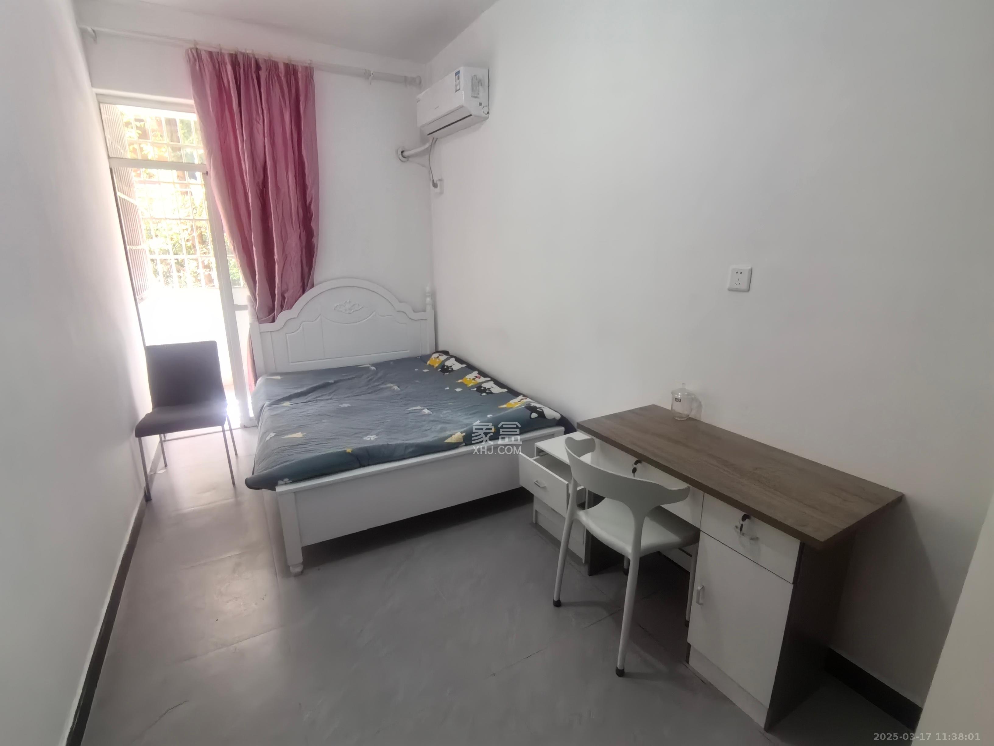 润芳园 1室0厅0卫 700.0元/月 润芳园 1室0厅0卫 700.0元/月室内图