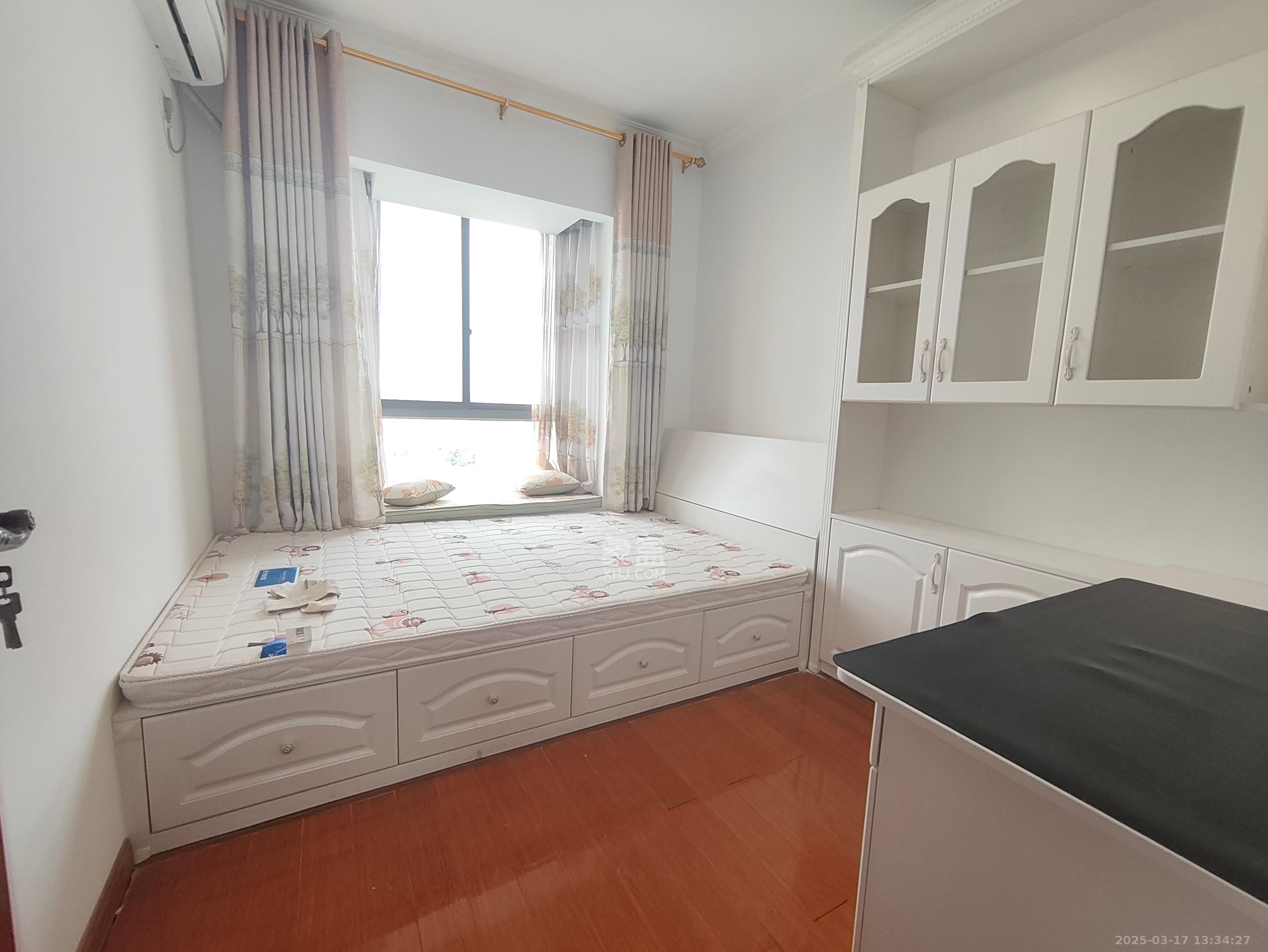 荣升家园(湘江熙岸) 3室2厅1卫 2400.0元/月 荣升家园(湘江熙岸) 3室2厅1卫 2400.0元/月室内图