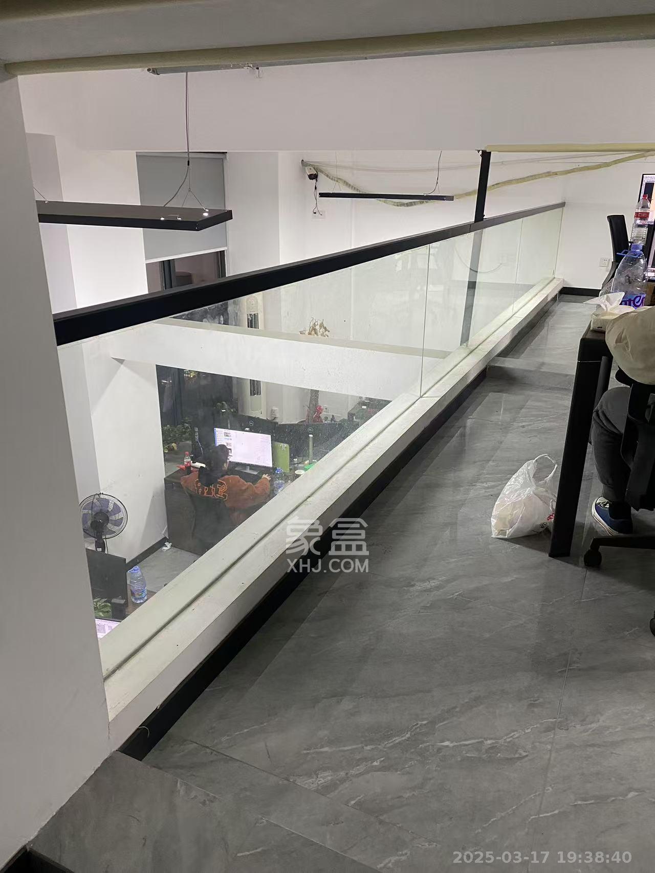 龙湖新壹城 1室1厅1卫 6500.0元/月 龙湖新壹城 1室1厅1卫 6500.0元/月室内图