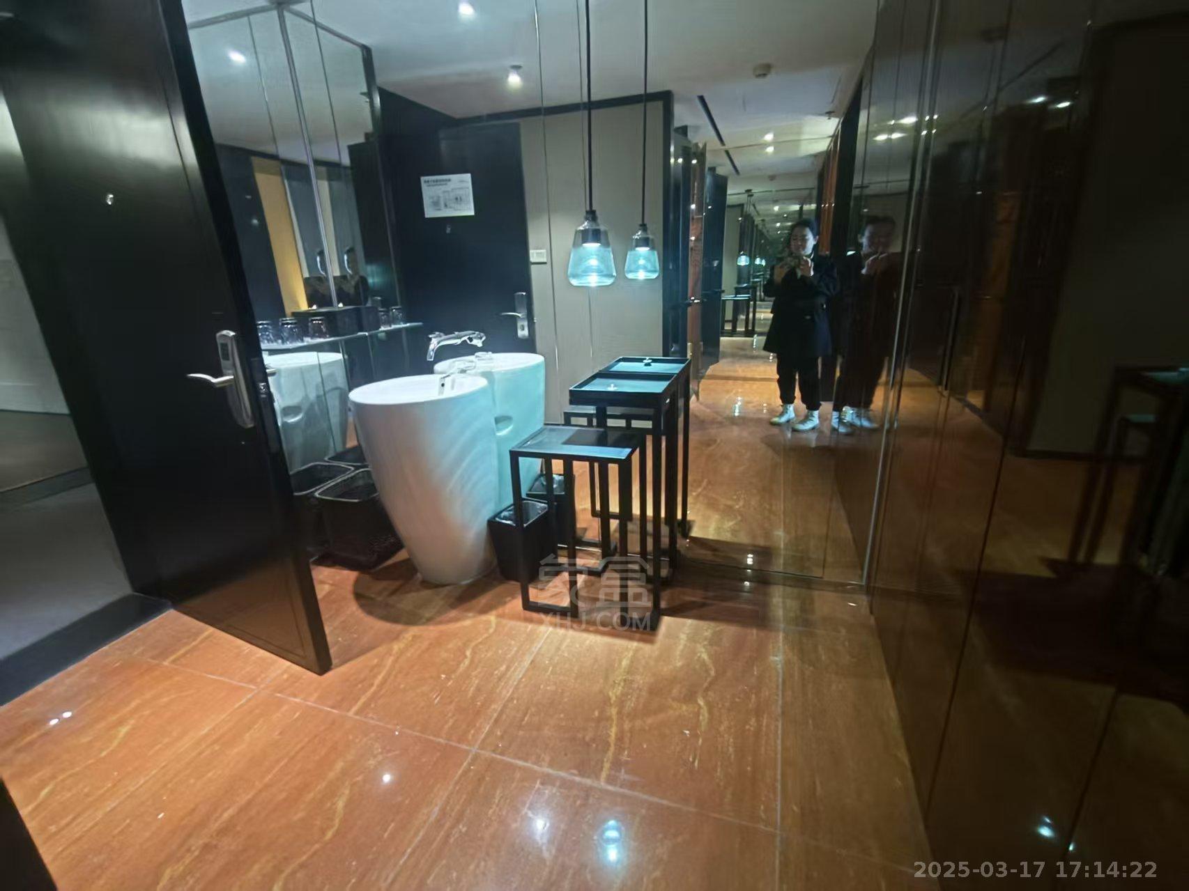 银天国际 1室1厅1卫 1300.0元/月 银天国际 1室1厅1卫 1300.0元/月室内图