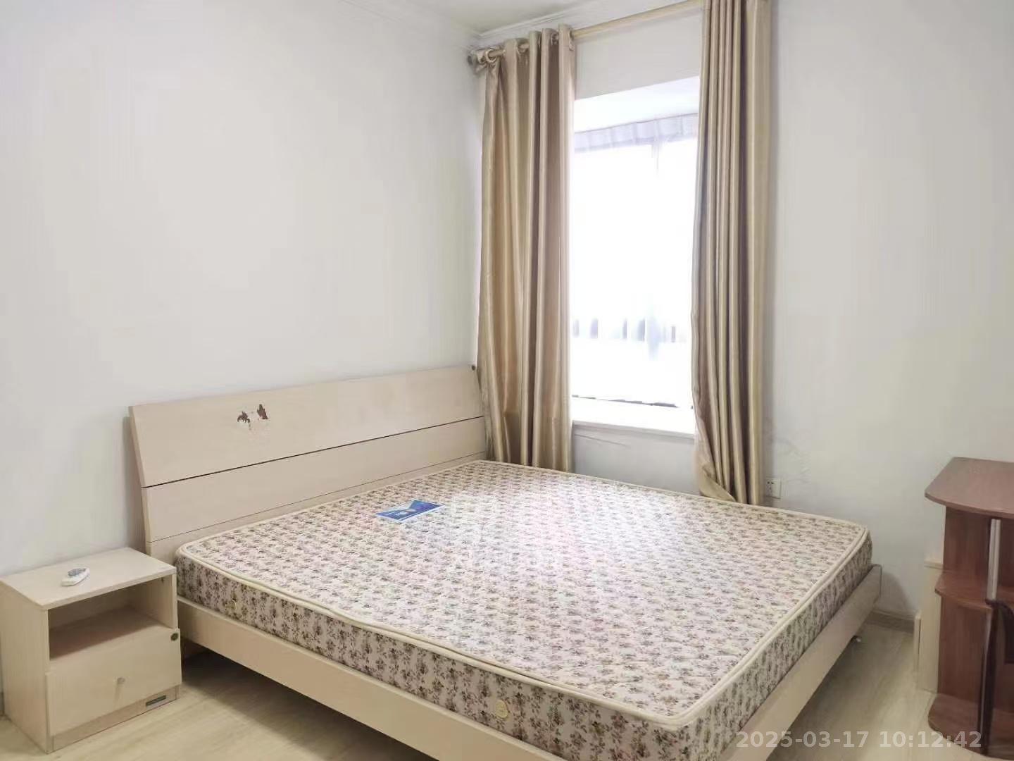 高鑫麓城 3室2厅1卫 2700.0元/月 高鑫麓城 3室2厅1卫 2700.0元/月室内图