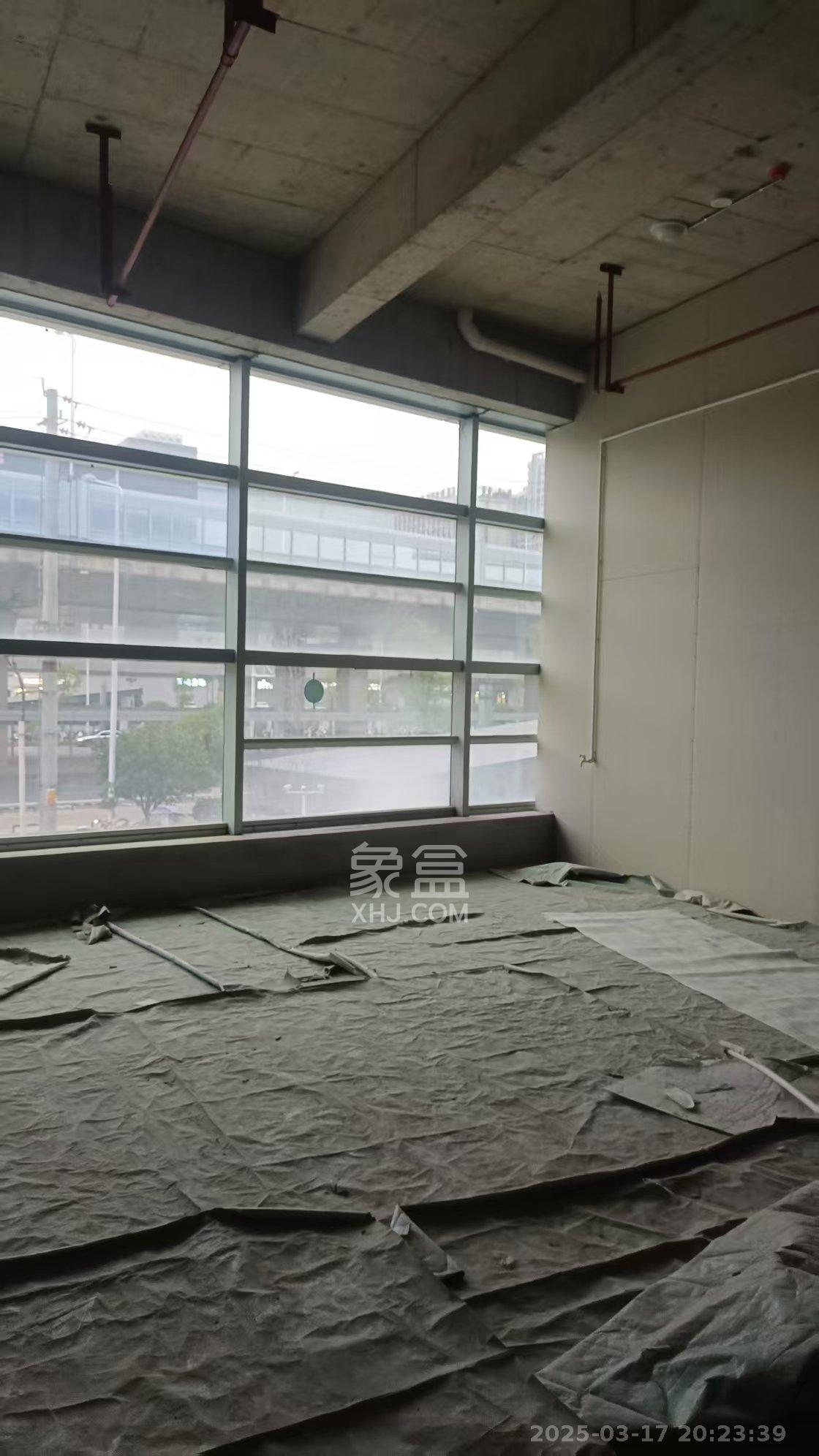 卓越伊景寓 1室0厅0卫 2500.0元/月 卓越伊景寓 1室0厅0卫 2500.0元/月室内图