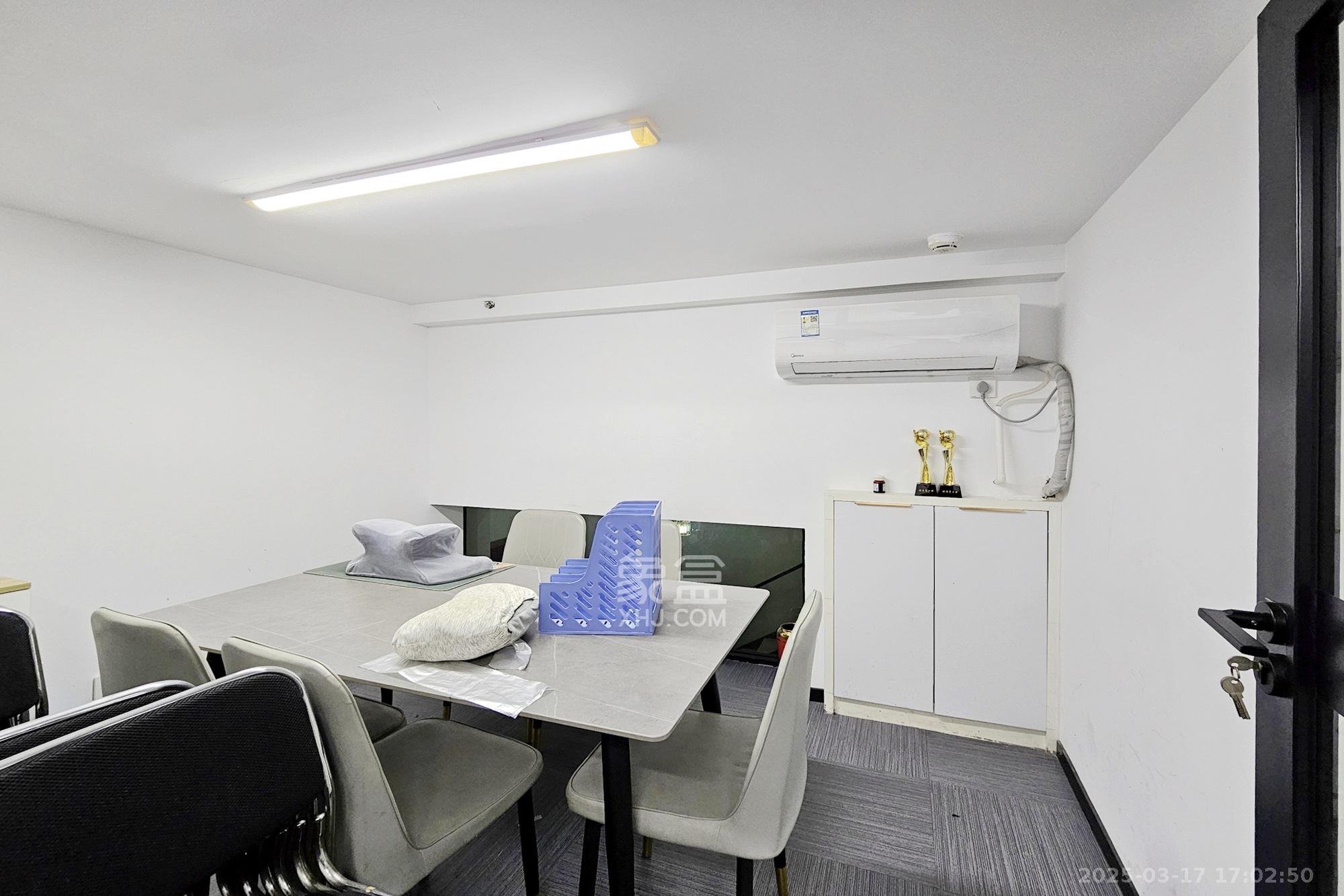 明昇壹城(明昇时代广场)三期 2室1厅1卫 5500.0元/月 明昇壹城(明昇时代广场)三期 2室1厅1卫 5500.0元/月室内图