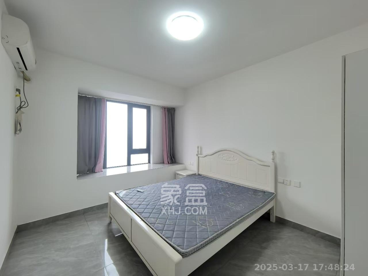 华远海蓝郡  3室2厅2卫   2500.00元/月室内图