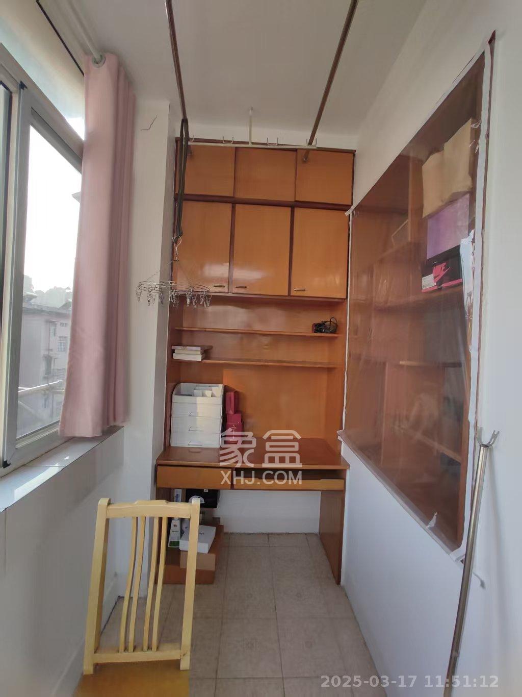 浦沅生活一区  2室2厅1卫    1500.0元/月 浦沅生活一区  2室2厅1卫    1500.0元/月室内图