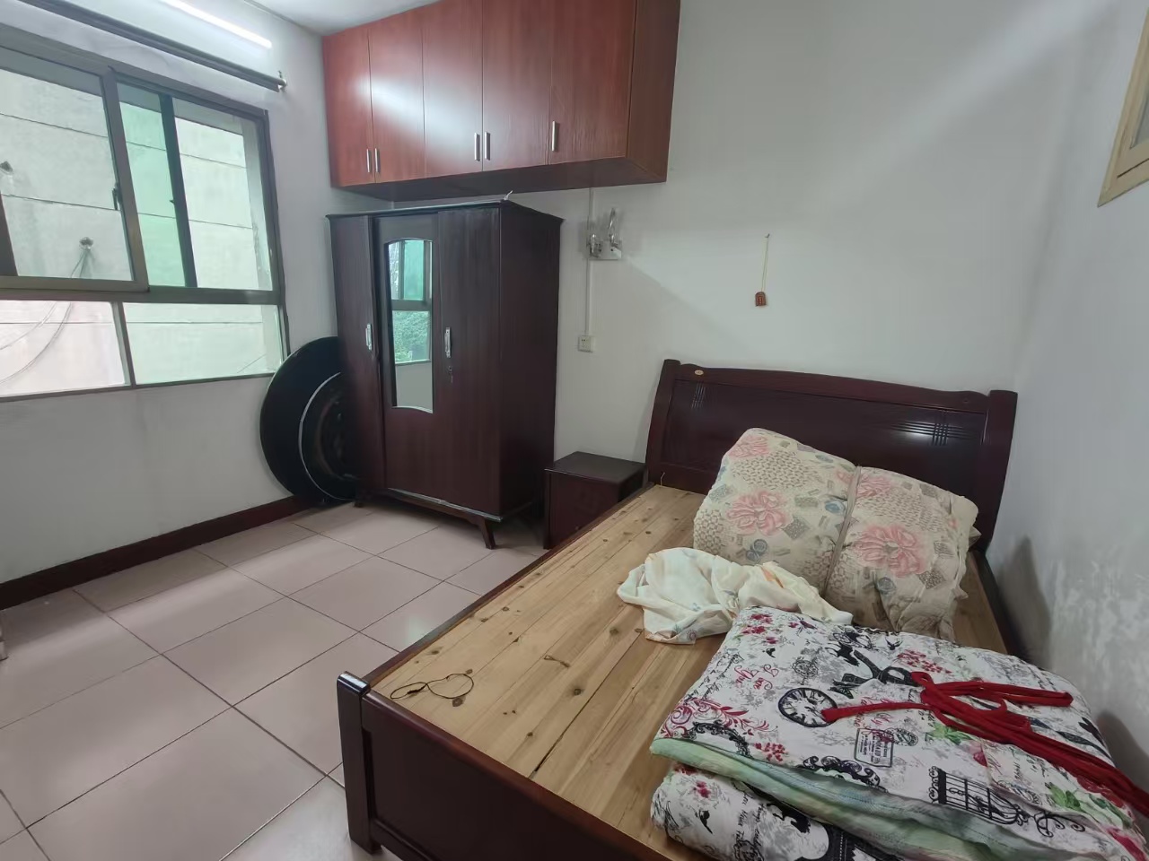 赫山区桃花仑办事处茶亭街社区  1室1厅1卫    700.0元/月 赫山区桃花仑办事处茶亭街社区  1室1厅1卫    700.0元/月室内图1