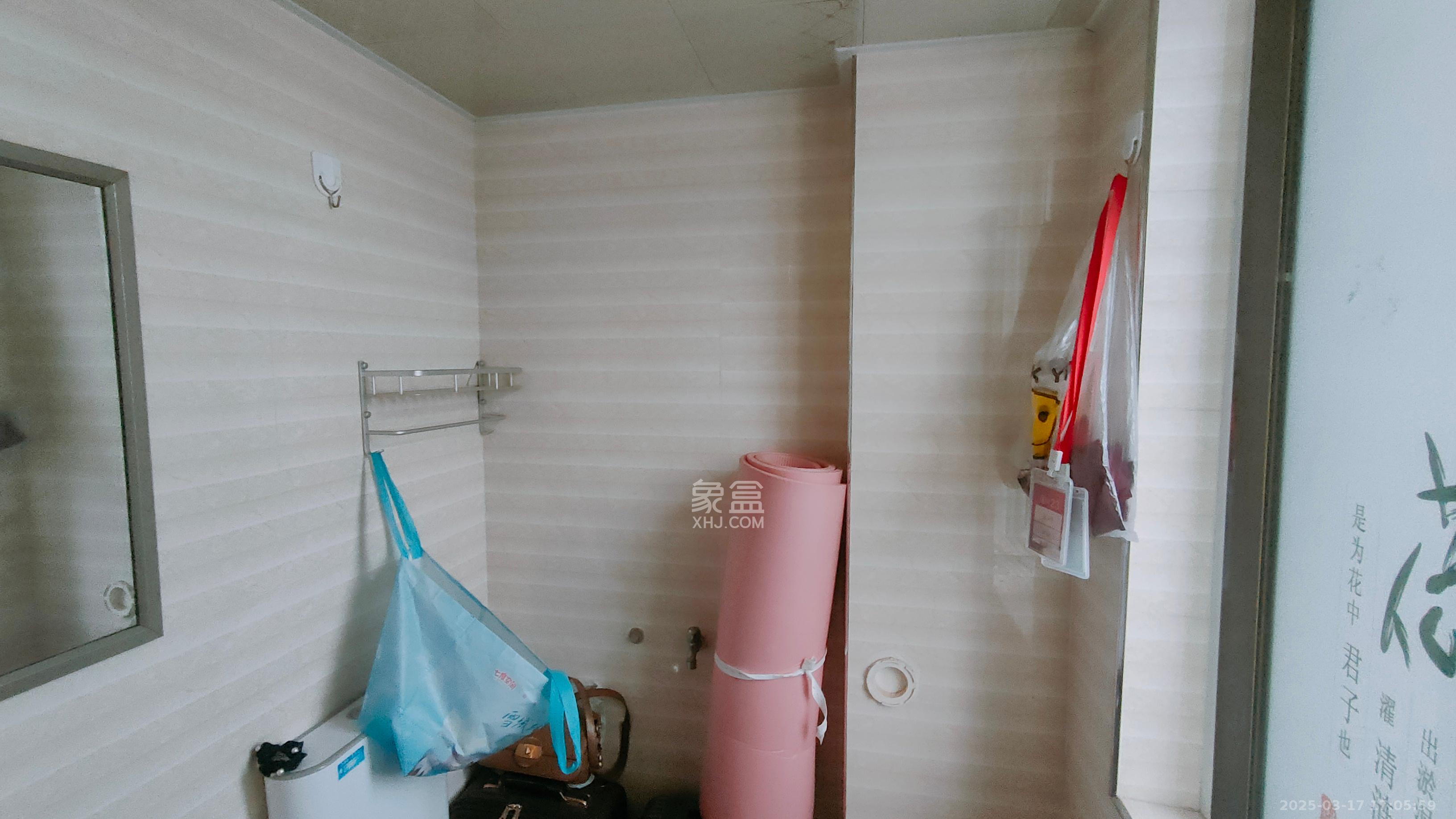 湘府十城（汇财御景湾新寓,汇财国际）  4室2厅2卫   2500.00元/月室内图