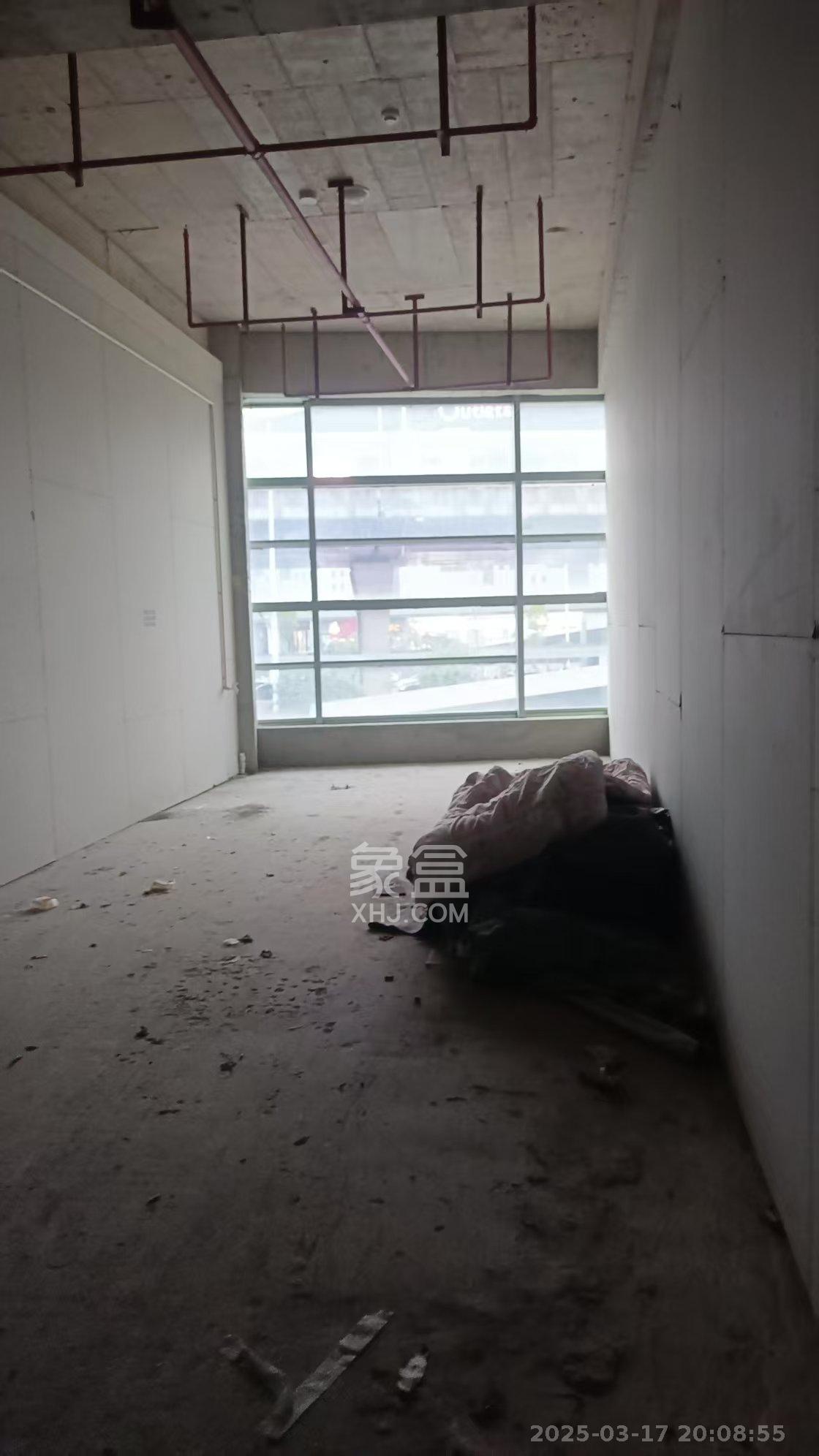 卓越伊景寓 1室0厅0卫 4000.0元/月 卓越伊景寓 1室0厅0卫 4000.0元/月室内图