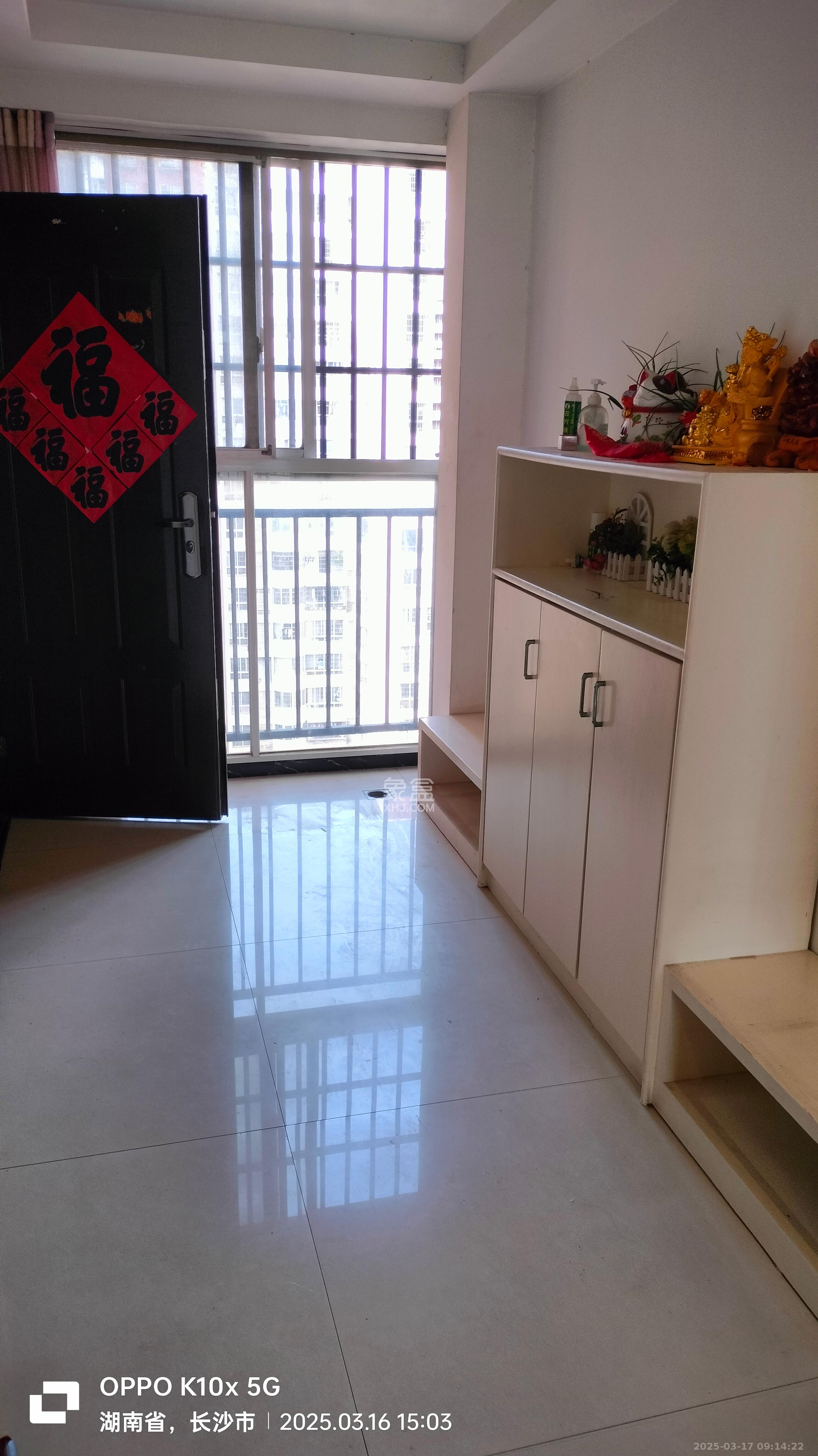 山水华景  3室2厅2卫   2500.00元/月室内图